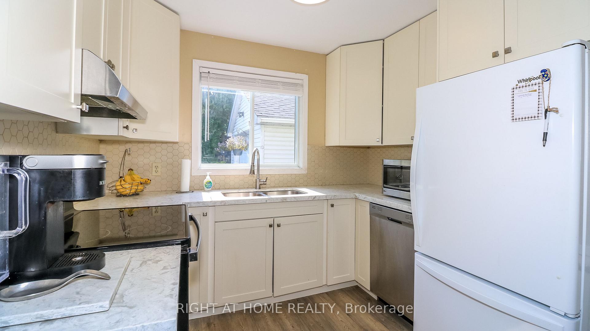 Photo 6 of 774 James Street, Innisfil, Alcona — HOMEH
