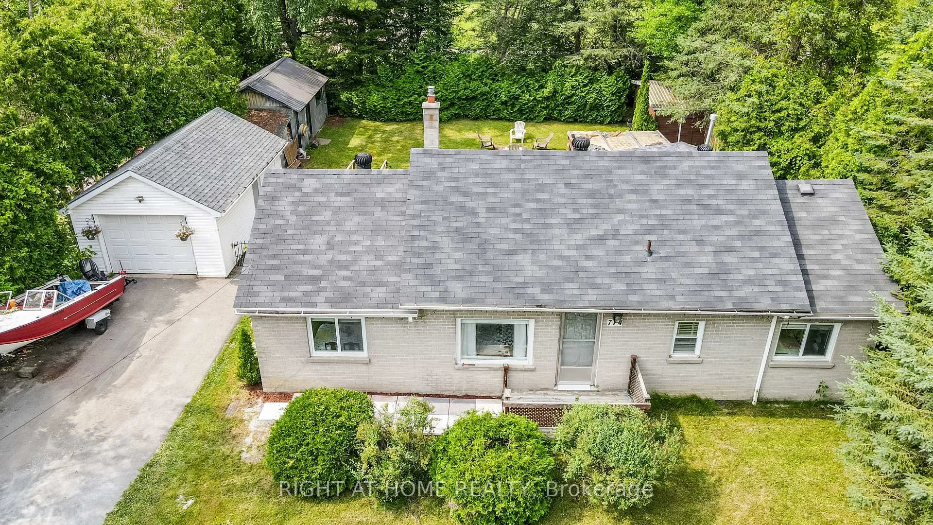 Photo 4 of 774 James Street, Innisfil, Alcona — HOMEH