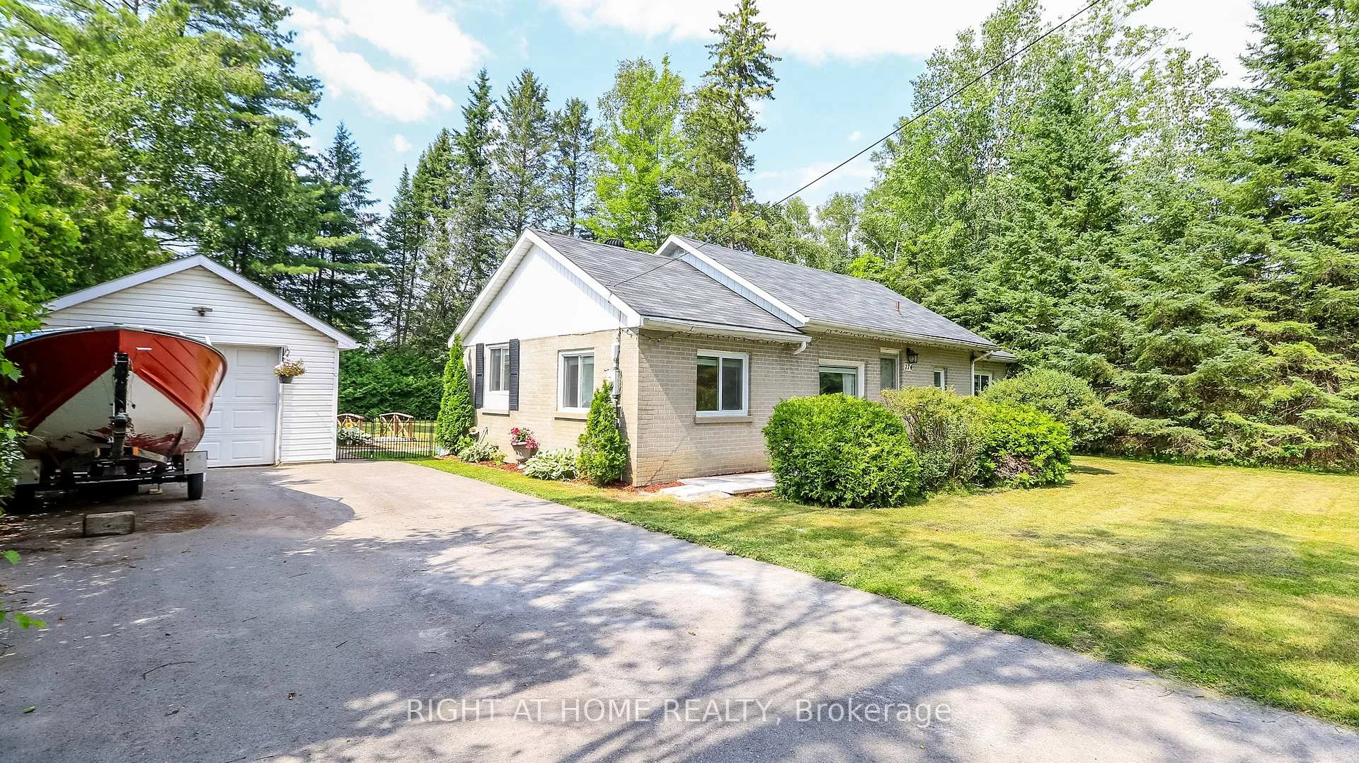 Photo 35 of 774 James Street, Innisfil, Alcona — HOMEH