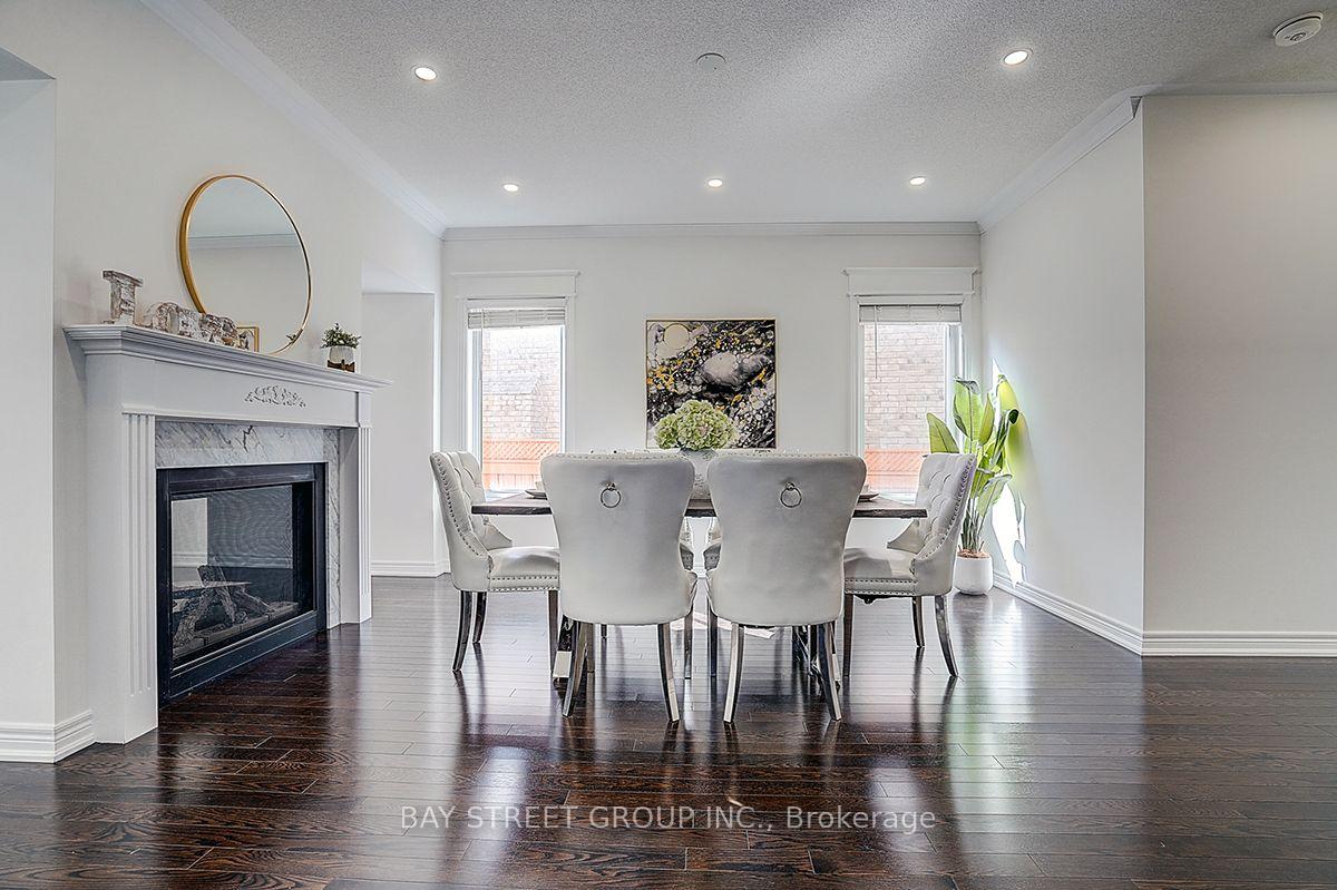 Photo 7 of 5 Blacksmith Trail, East Gwillimbury, Sharon — HOMEH