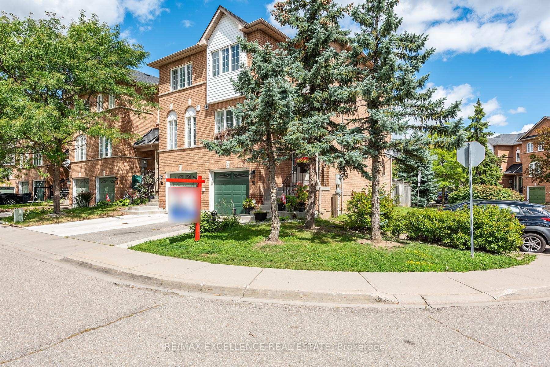 Photo 3 of Unit 82, 65 Brickyard Way, Brampton, Brampton North — HOMEH