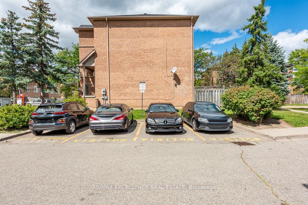 Photo 45 of Unit 82, 65 Brickyard Way, Brampton, Brampton North — HOMEH
