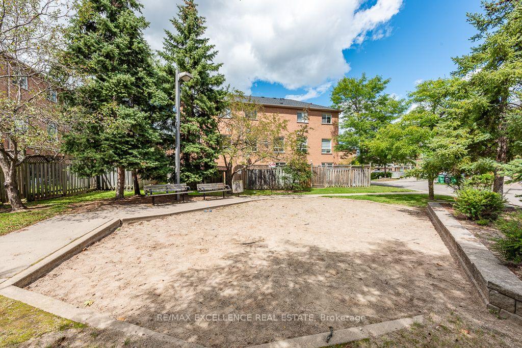 Photo 43 of Unit 82, 65 Brickyard Way, Brampton, Brampton North — HOMEH