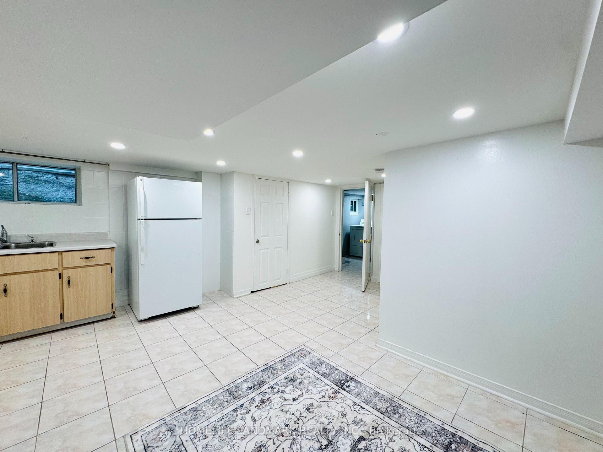 Photo 5 of Unit Basement, 149 Euclid Avenue, Toronto, Trinity-Bellwoods — HOMEH