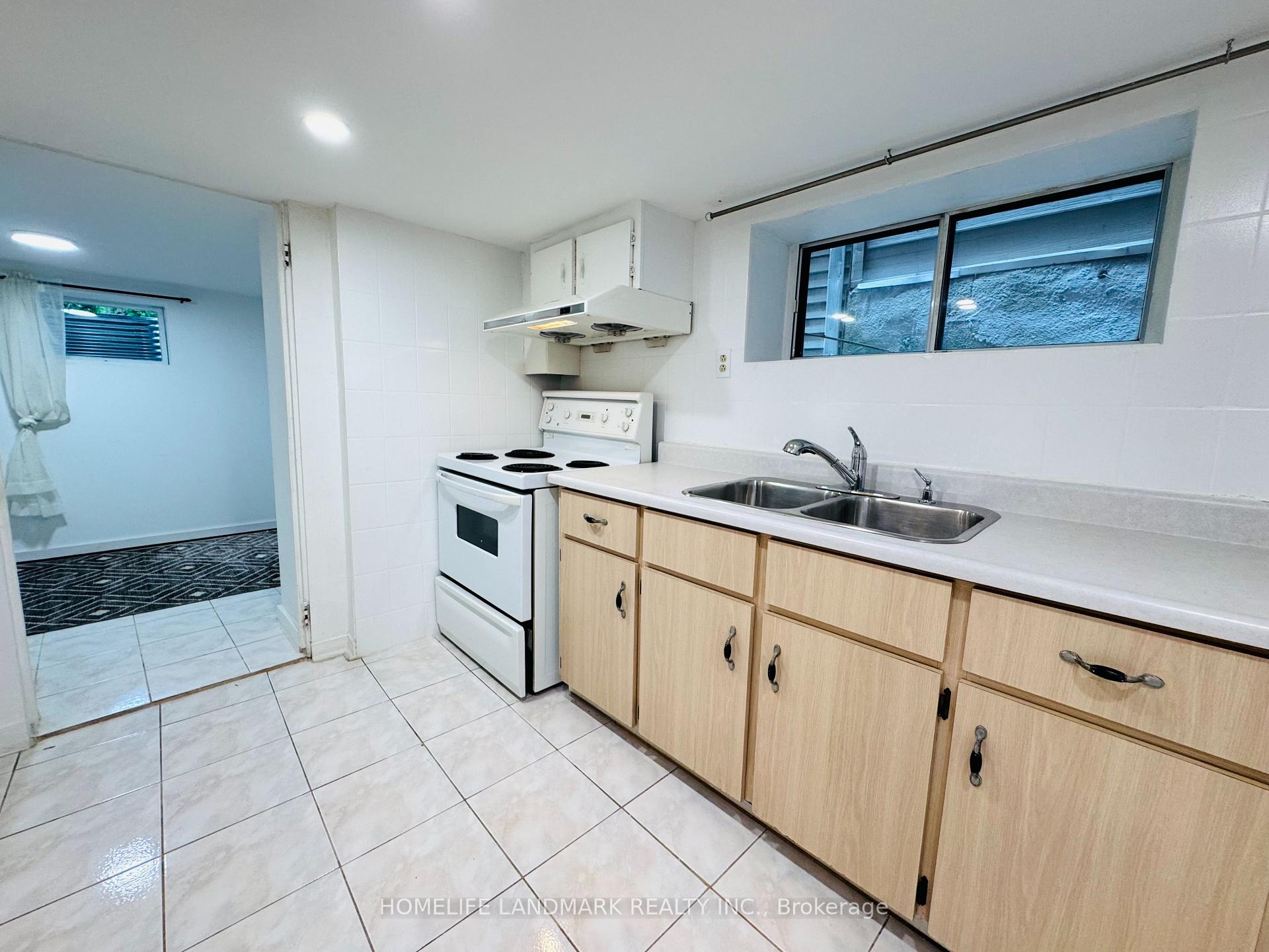 Photo 6 of Unit Basement, 149 Euclid Avenue, Toronto, Trinity-Bellwoods — HOMEH