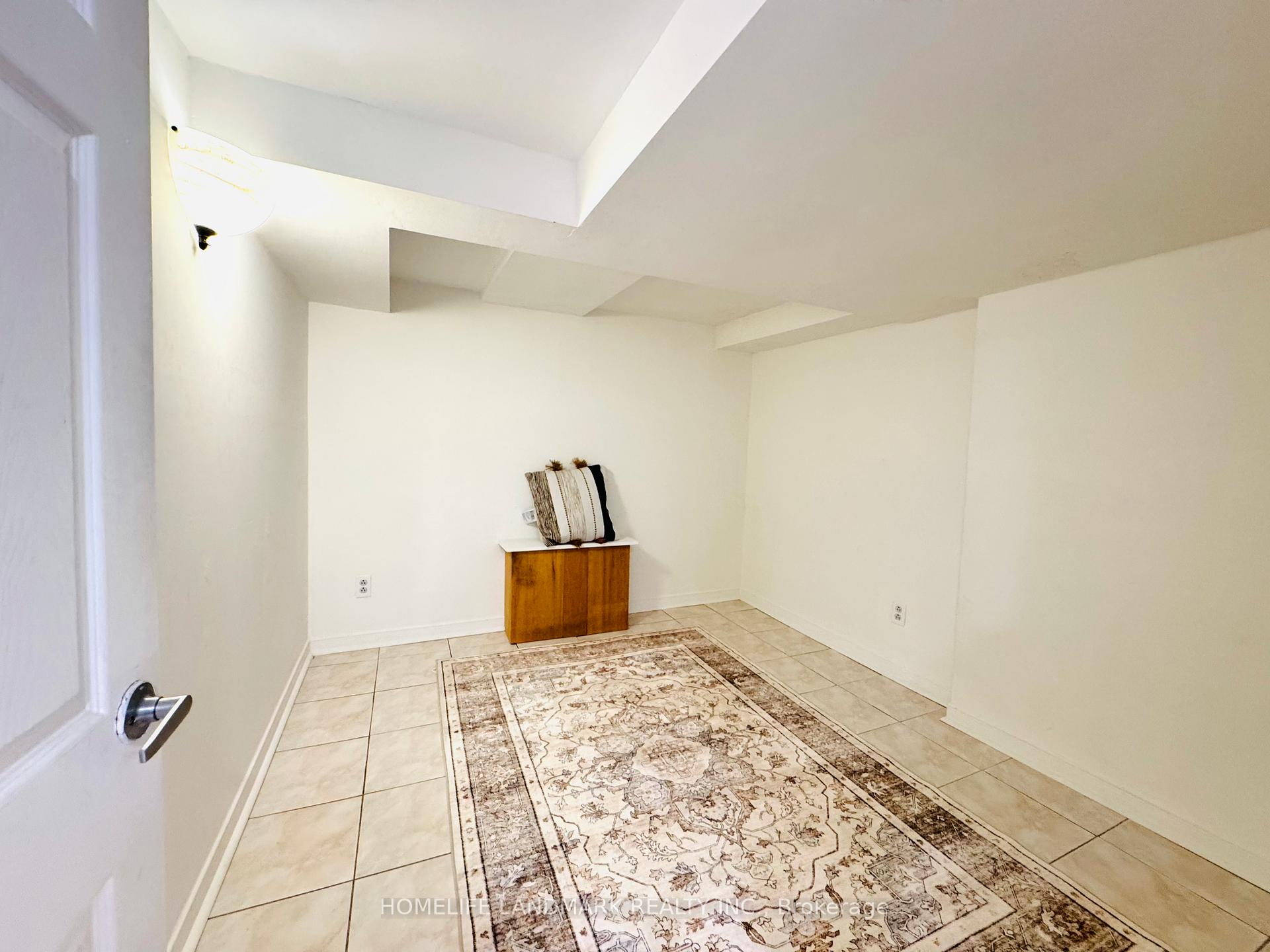 Photo 10 of Unit Basement, 149 Euclid Avenue, Toronto, Trinity-Bellwoods — HOMEH