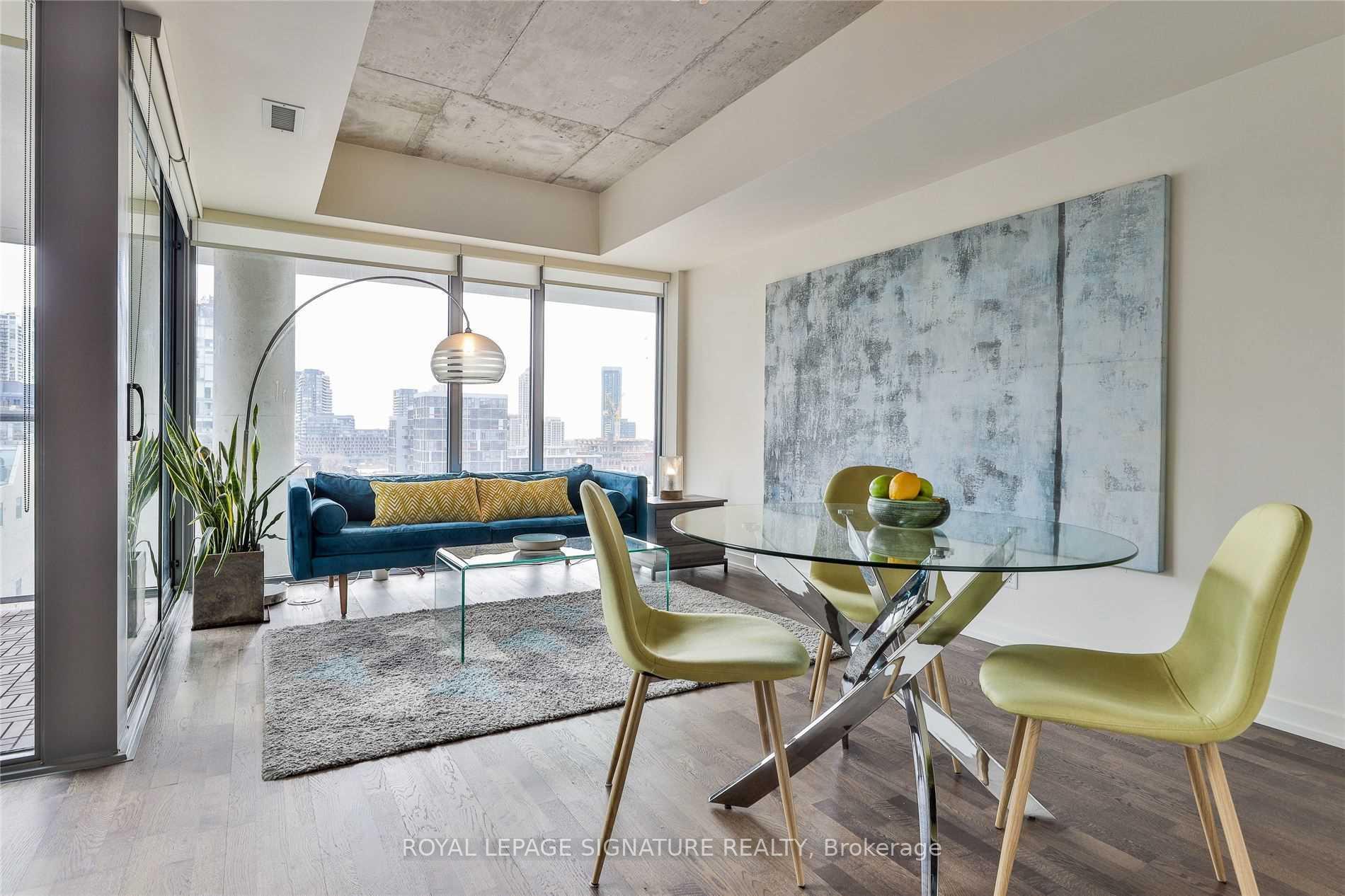 Photo 3 of Unit 819, 95 Bathurst Street, Toronto, Waterfront Communities — HOMEH