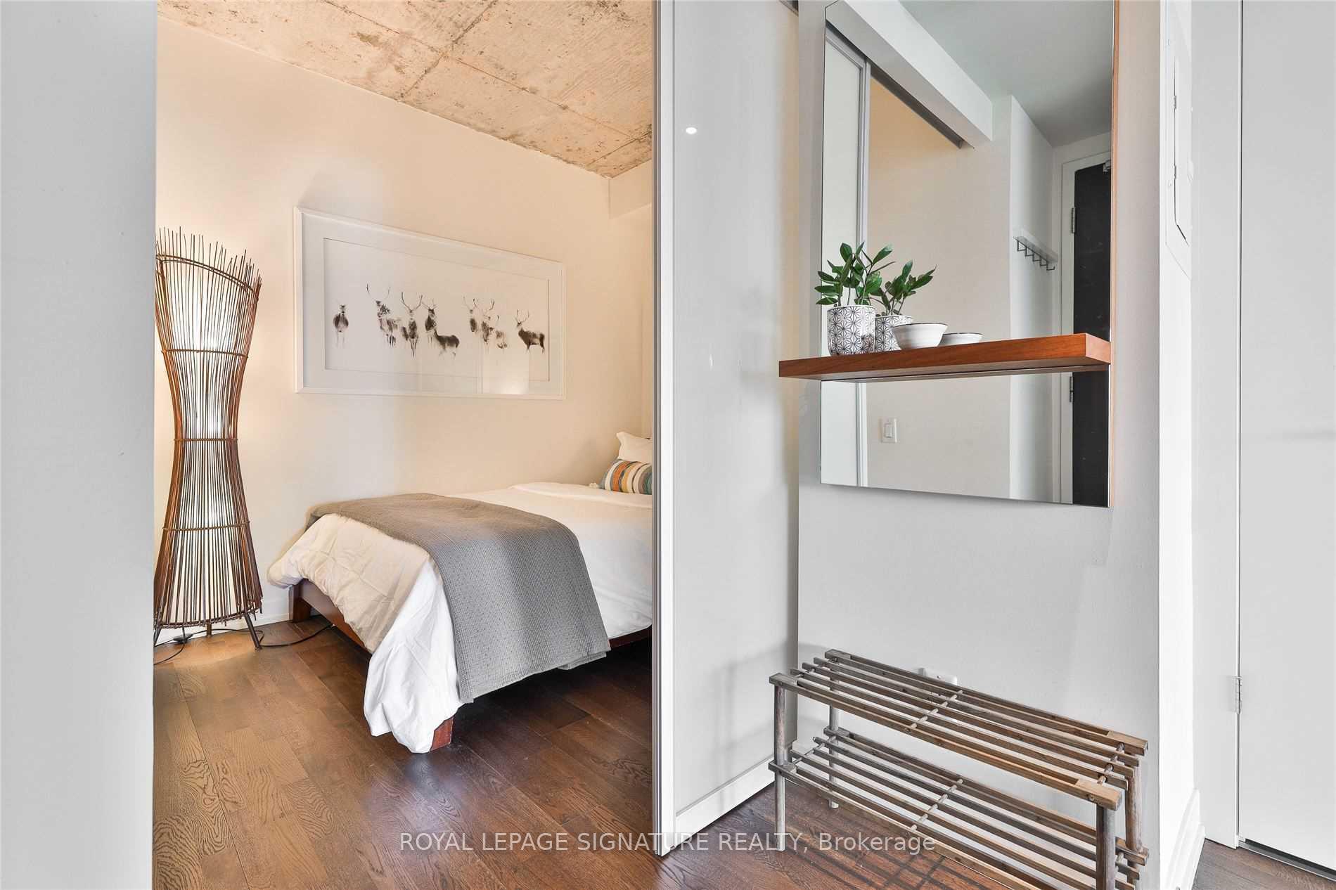 Photo 9 of Unit 819, 95 Bathurst Street, Toronto, Waterfront Communities — HOMEH