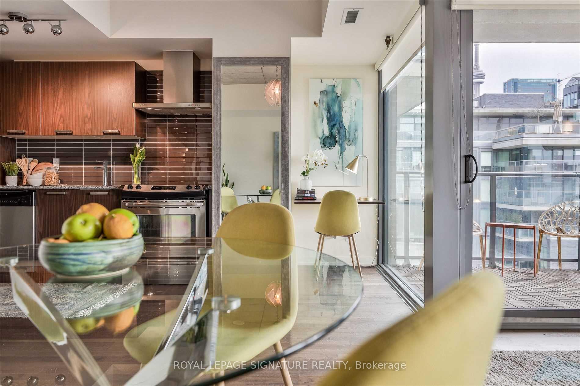 Photo 13 of Unit 819, 95 Bathurst Street, Toronto, Waterfront Communities — HOMEH