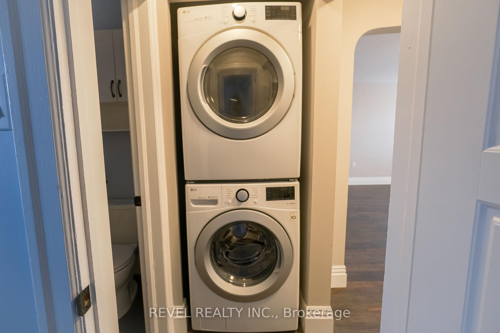 Photo 6 of Unit #3, 350 Simcoe Street N, Peterborough, Town Ward 3 — HOMEH