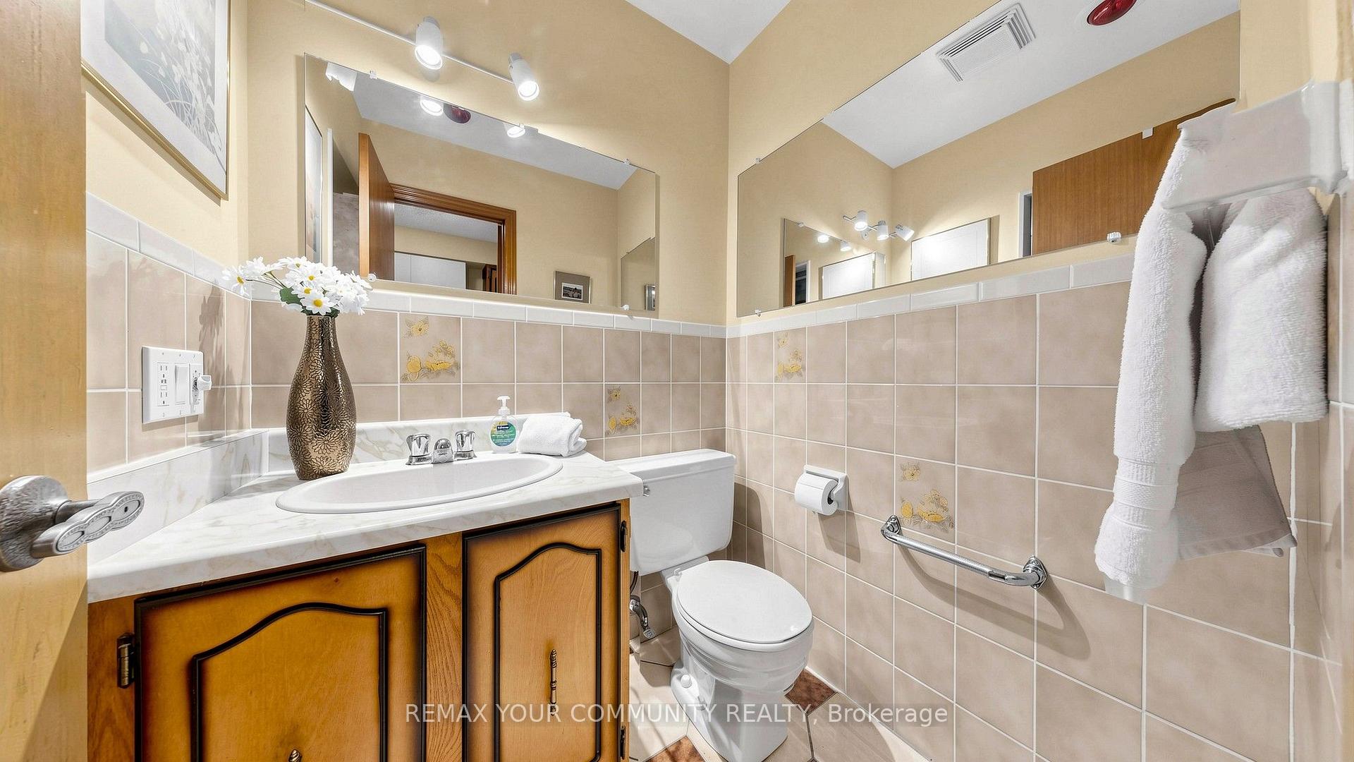 Photo 14 of 2 Janus Place, Vaughan, West Woodbridge — HOMEH