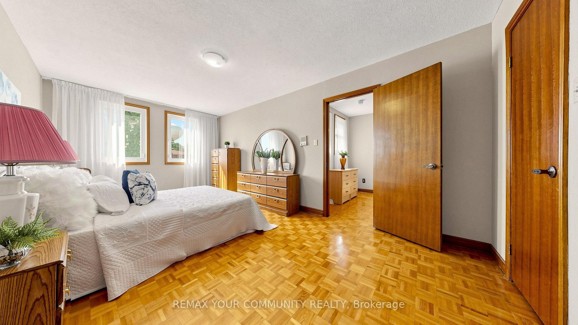 Photo 18 of 2 Janus Place, Vaughan, West Woodbridge — HOMEH