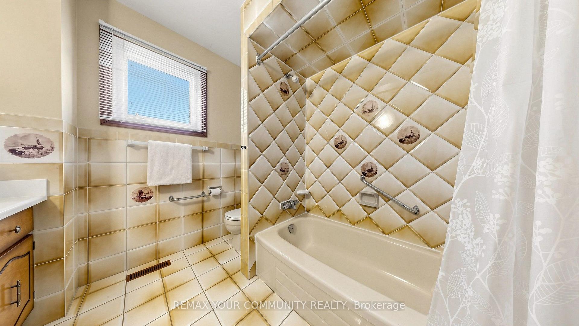Photo 21 of 2 Janus Place, Vaughan, West Woodbridge — HOMEH