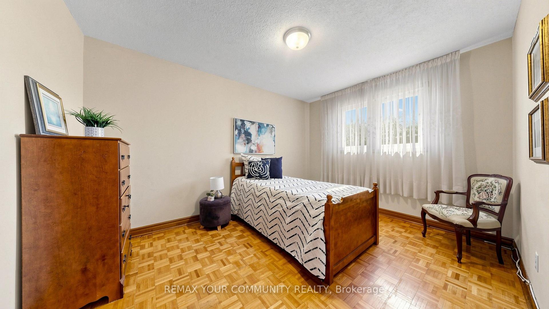 Photo 24 of 2 Janus Place, Vaughan, West Woodbridge — HOMEH