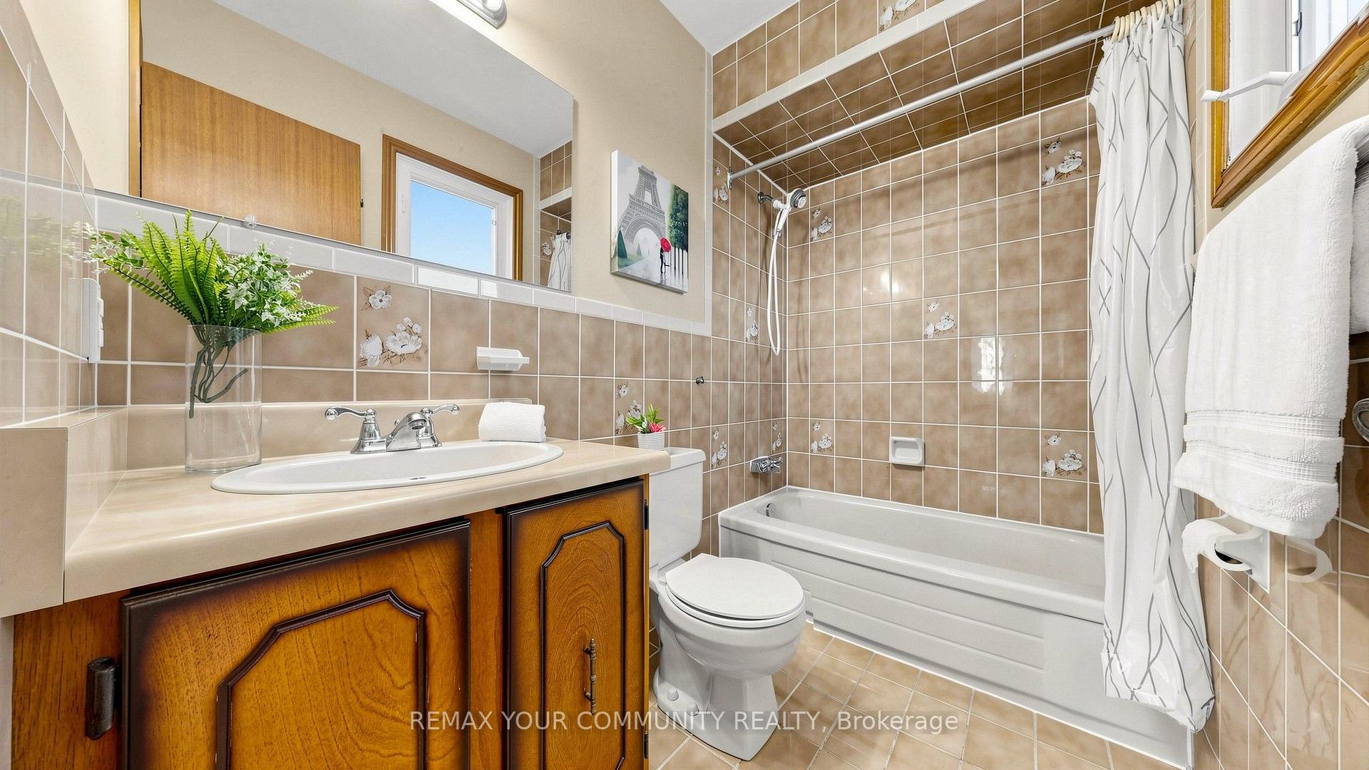 Photo 25 of 2 Janus Place, Vaughan, West Woodbridge — HOMEH