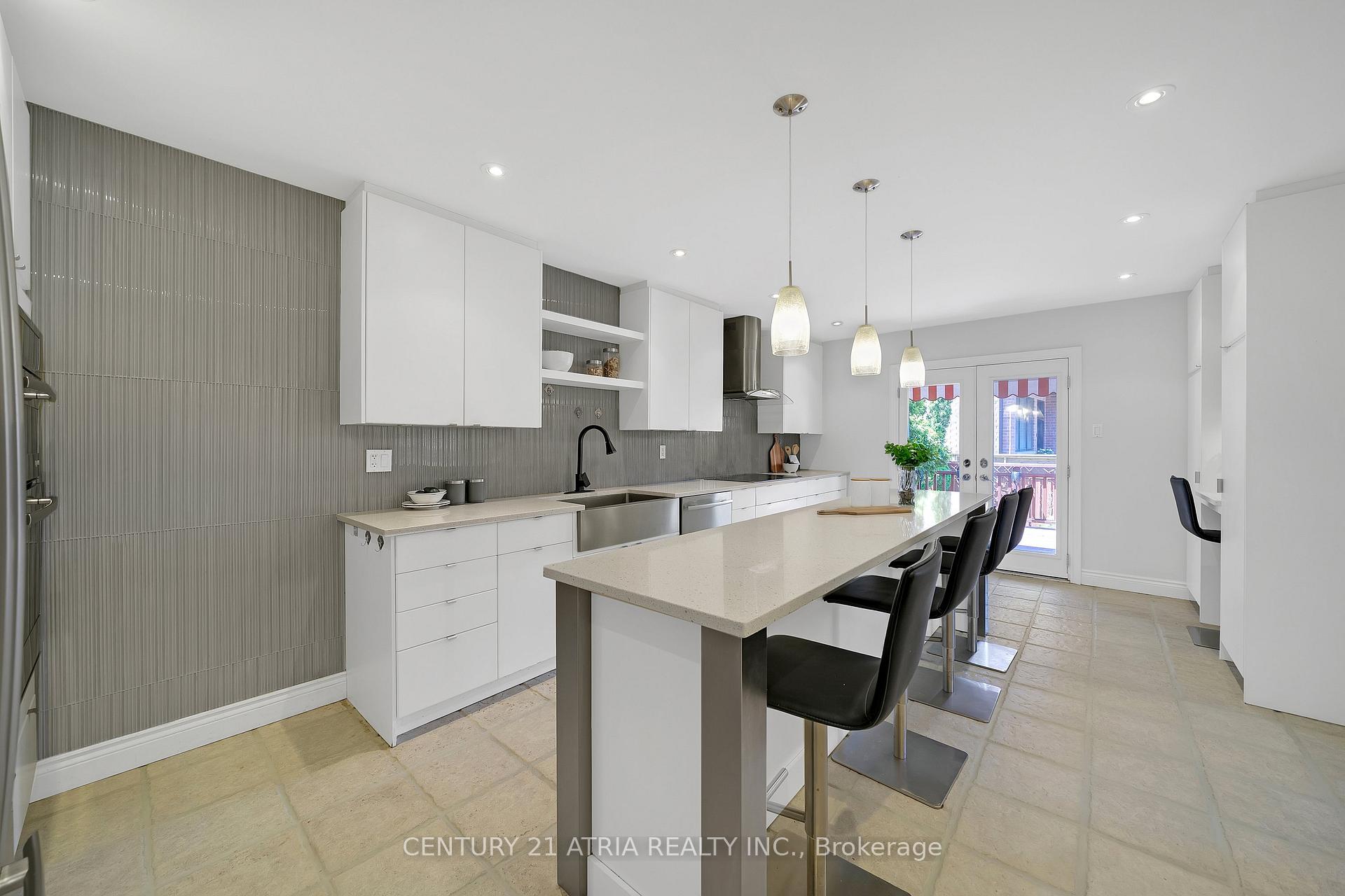 Photo 13 of 543 Queens Drive, North York, Rustic — HOMEH