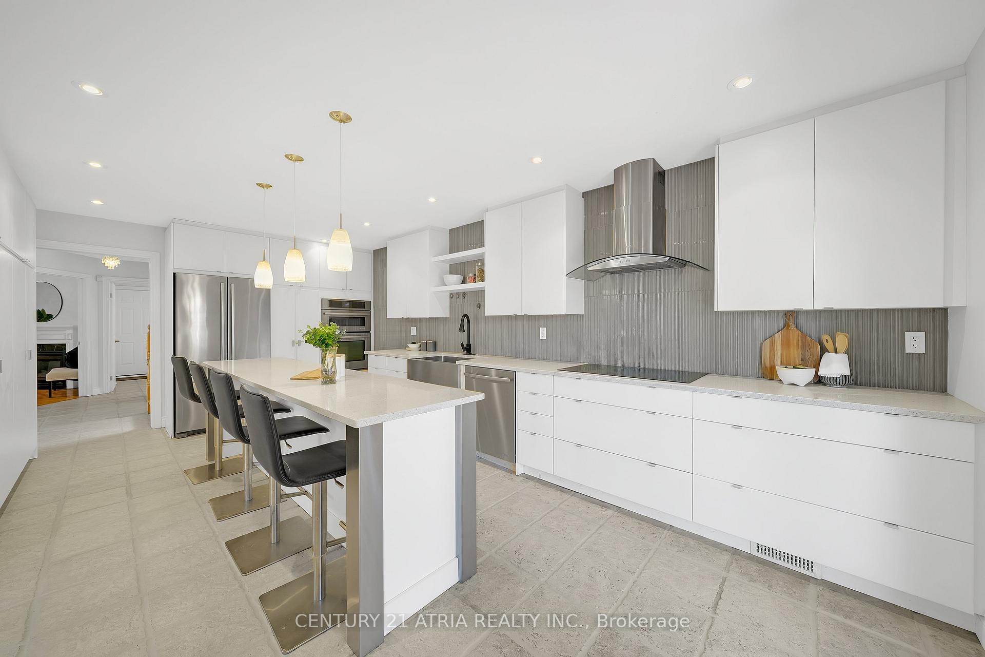 Photo 15 of 543 Queens Drive, North York, Rustic — HOMEH