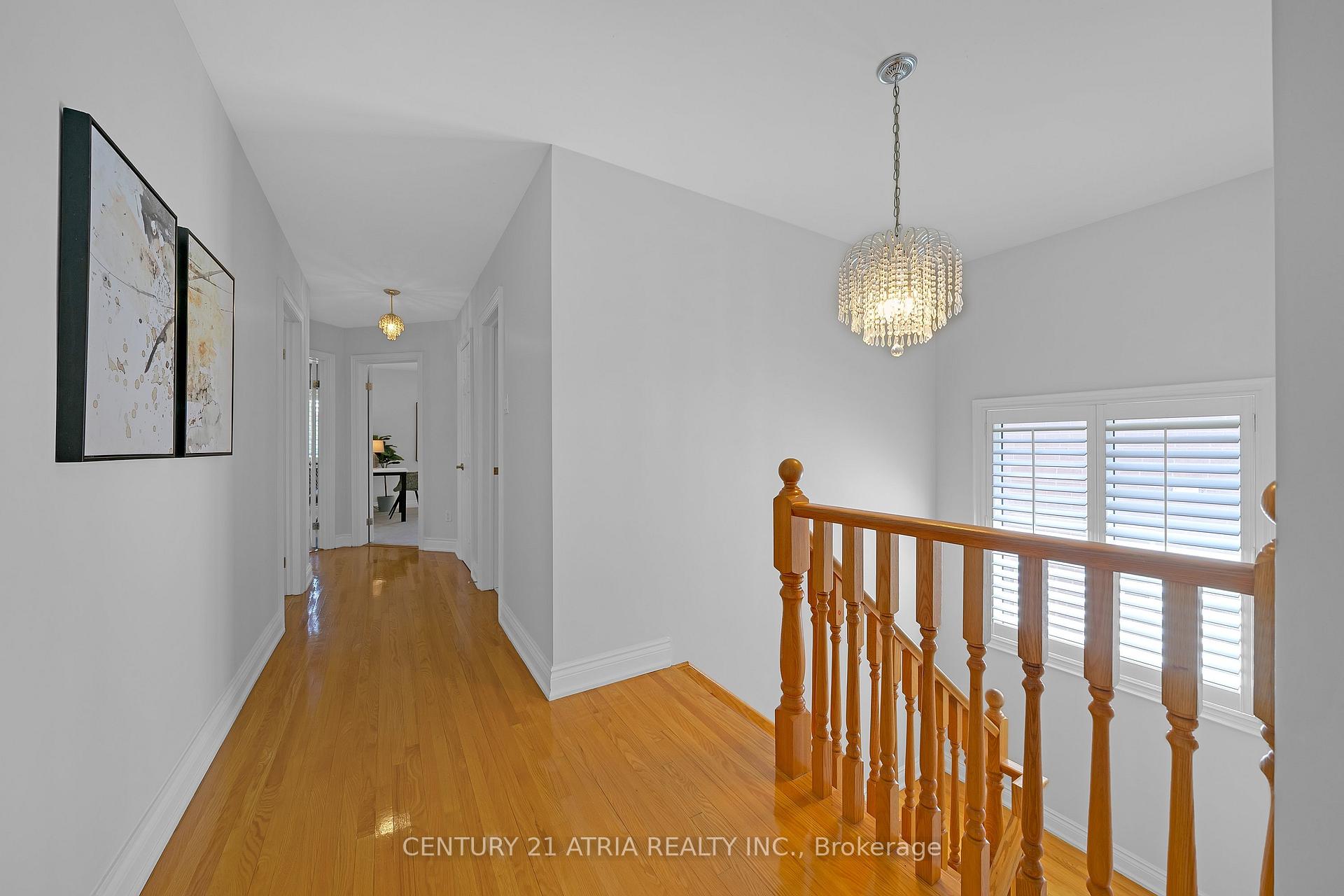 Photo 20 of 543 Queens Drive, North York, Rustic — HOMEH