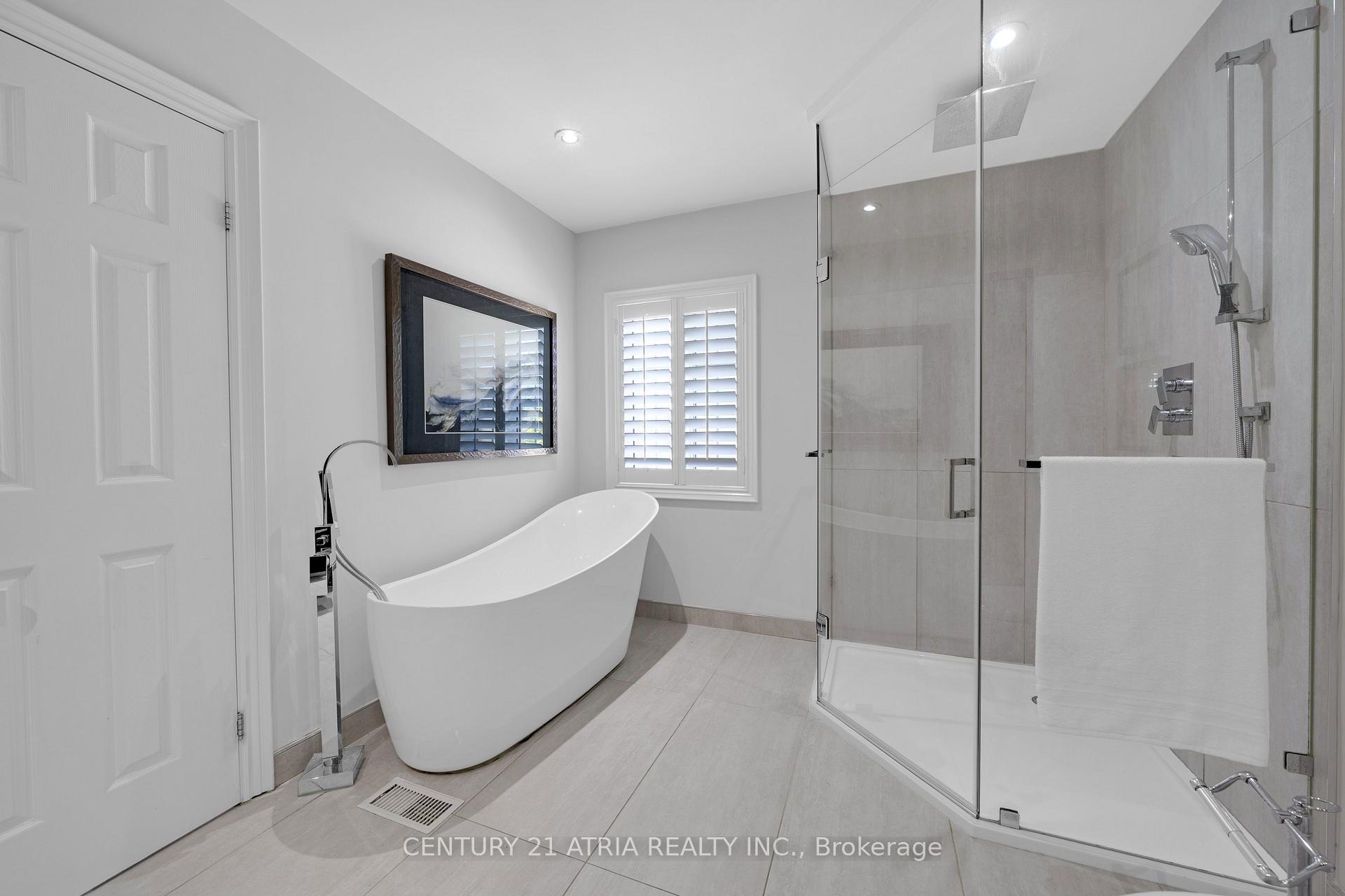 Photo 27 of 543 Queens Drive, North York, Rustic — HOMEH
