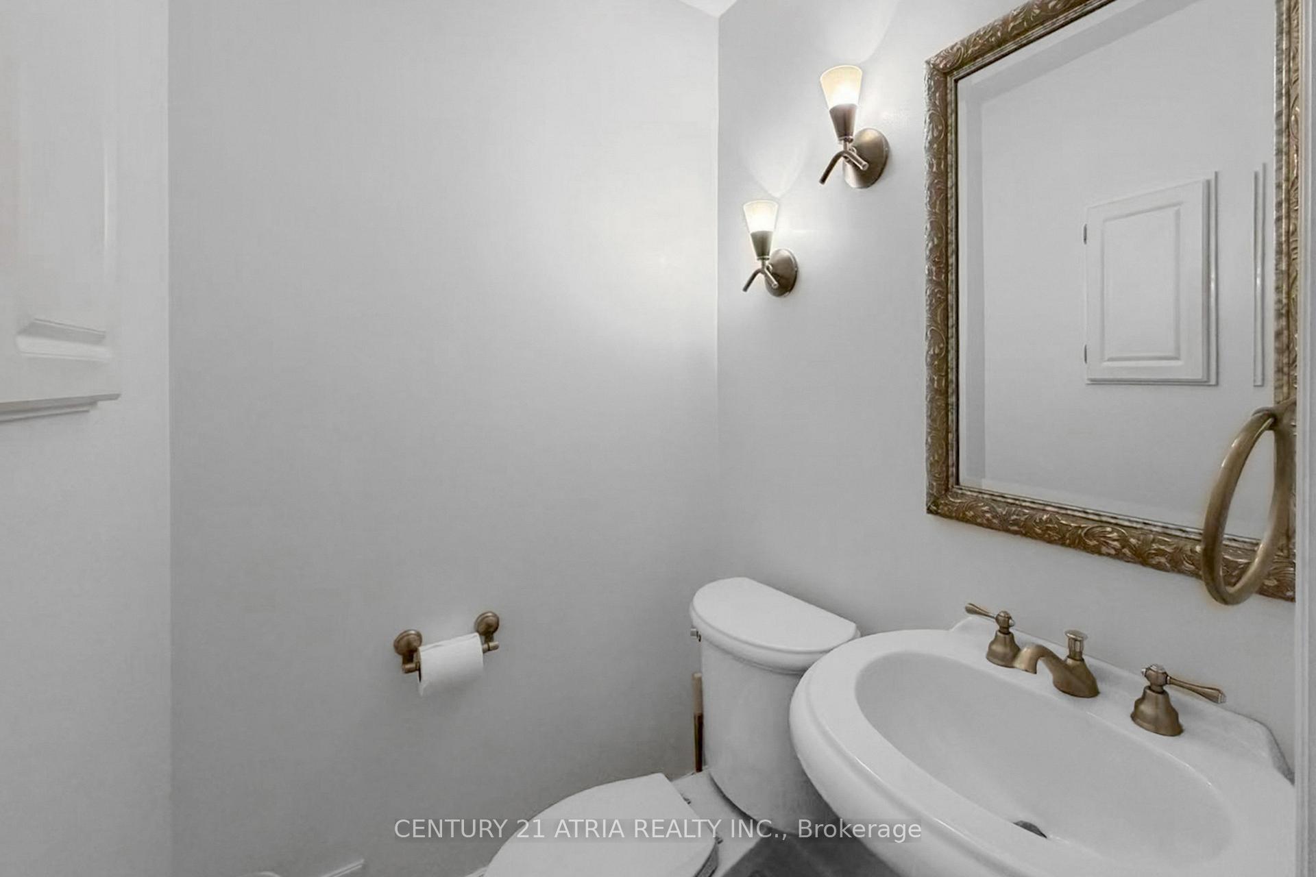 Photo 41 of 543 Queens Drive, North York, Rustic — HOMEH