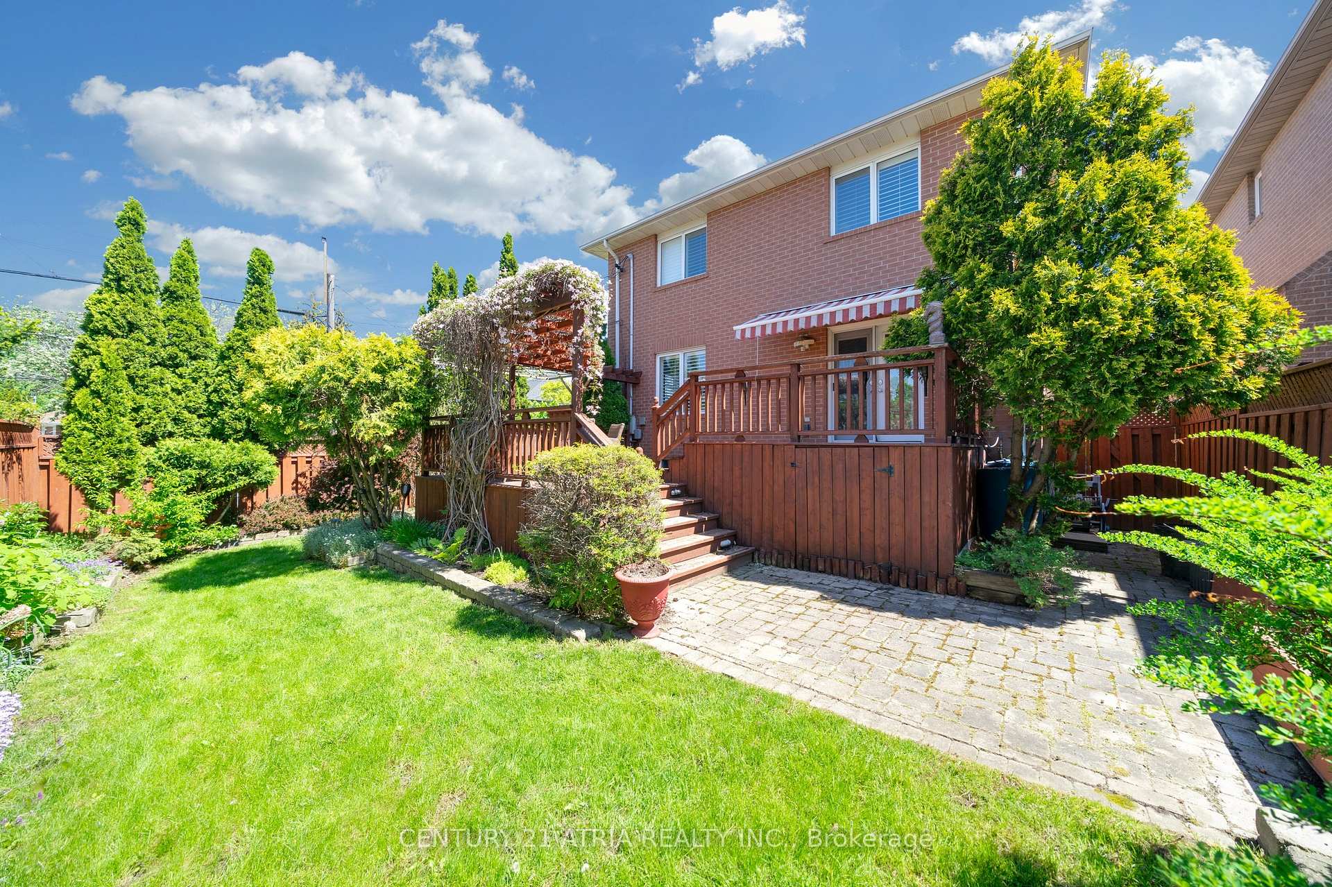 Photo 50 of 543 Queens Drive, North York, Rustic — HOMEH