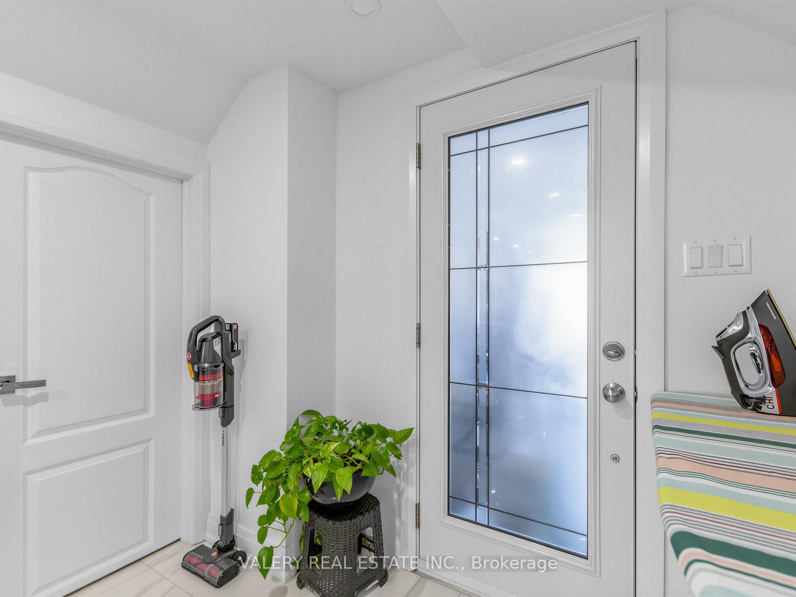 Photo 19 of Unit Lower, 64 Moreau Trail, Scarborough, Clairlea-Birchmount — HOMEH