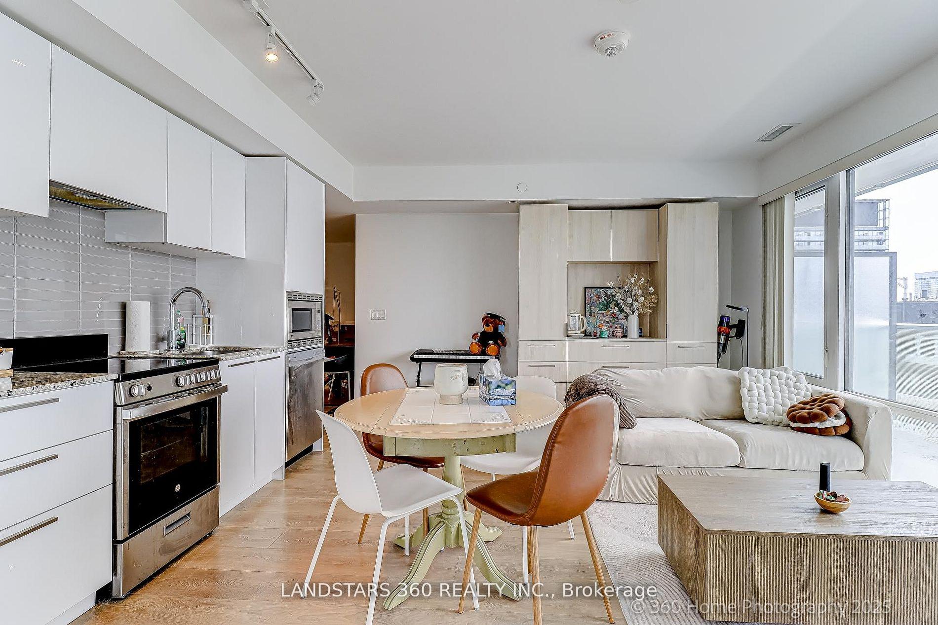 Photo 4 of Unit 4202, 501 Yonge Street, Toronto, Church-Yonge Corridor — HOMEH