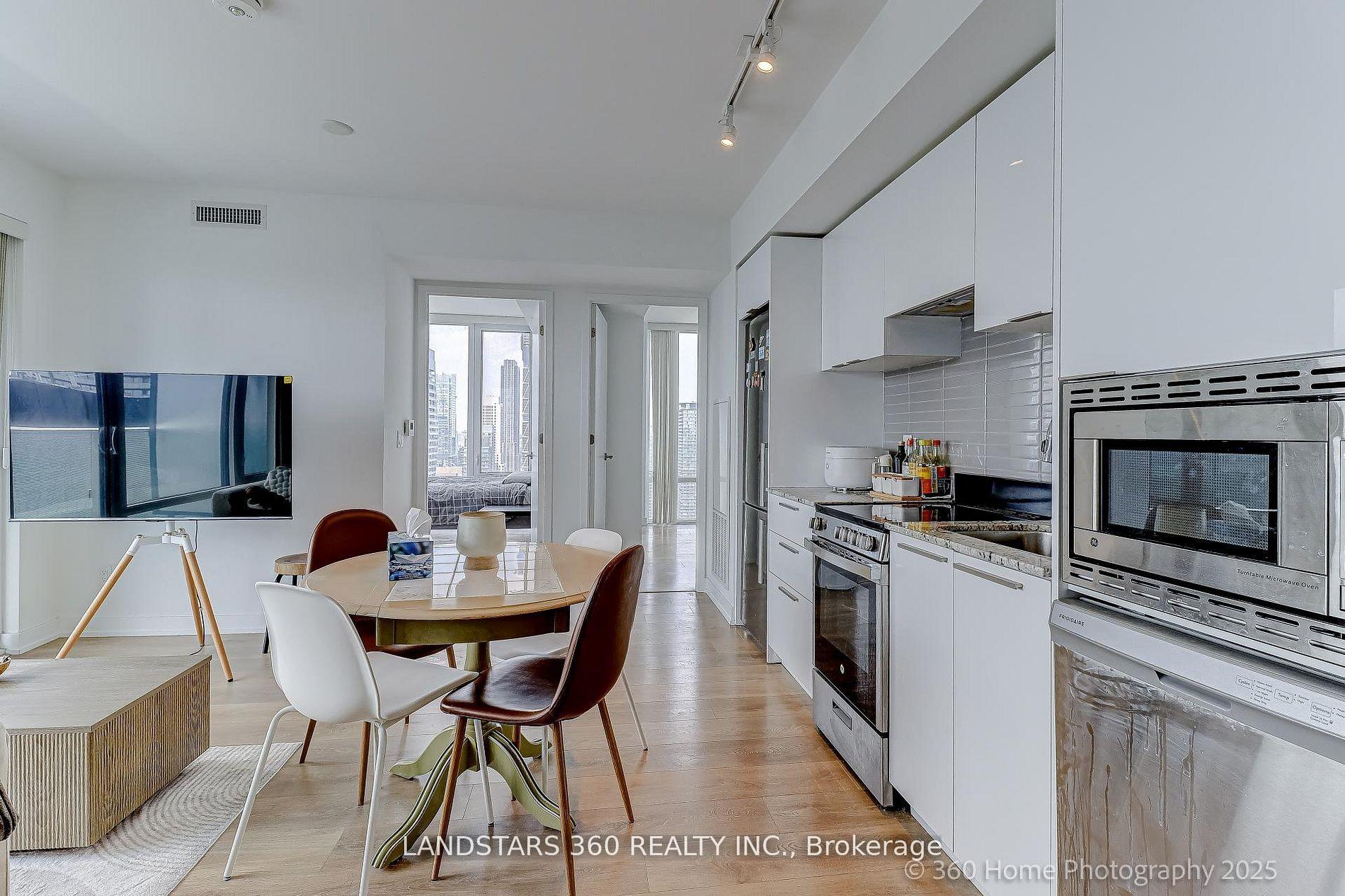 Photo 5 of Unit 4202, 501 Yonge Street, Toronto, Church-Yonge Corridor — HOMEH