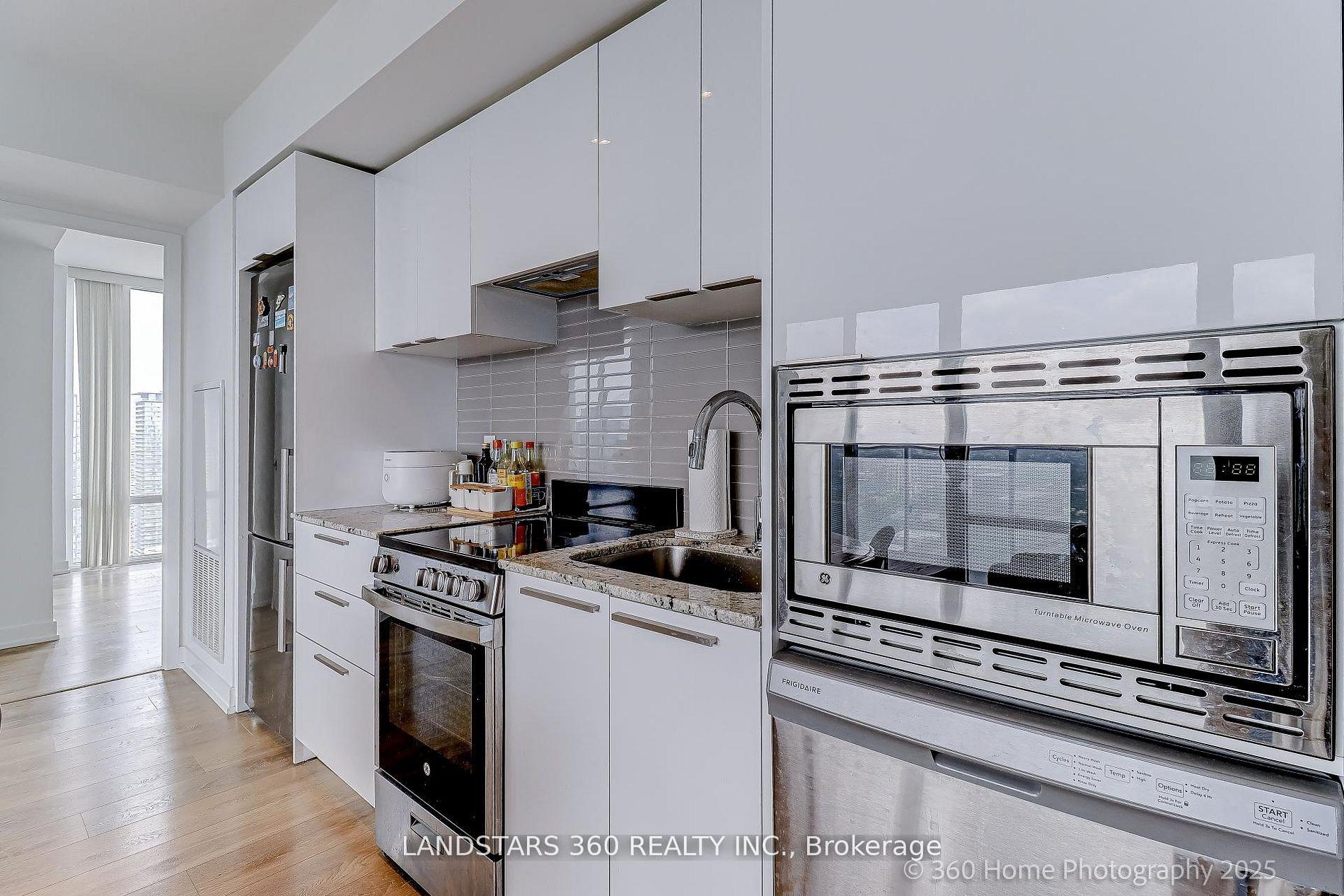 Photo 6 of Unit 4202, 501 Yonge Street, Toronto, Church-Yonge Corridor — HOMEH