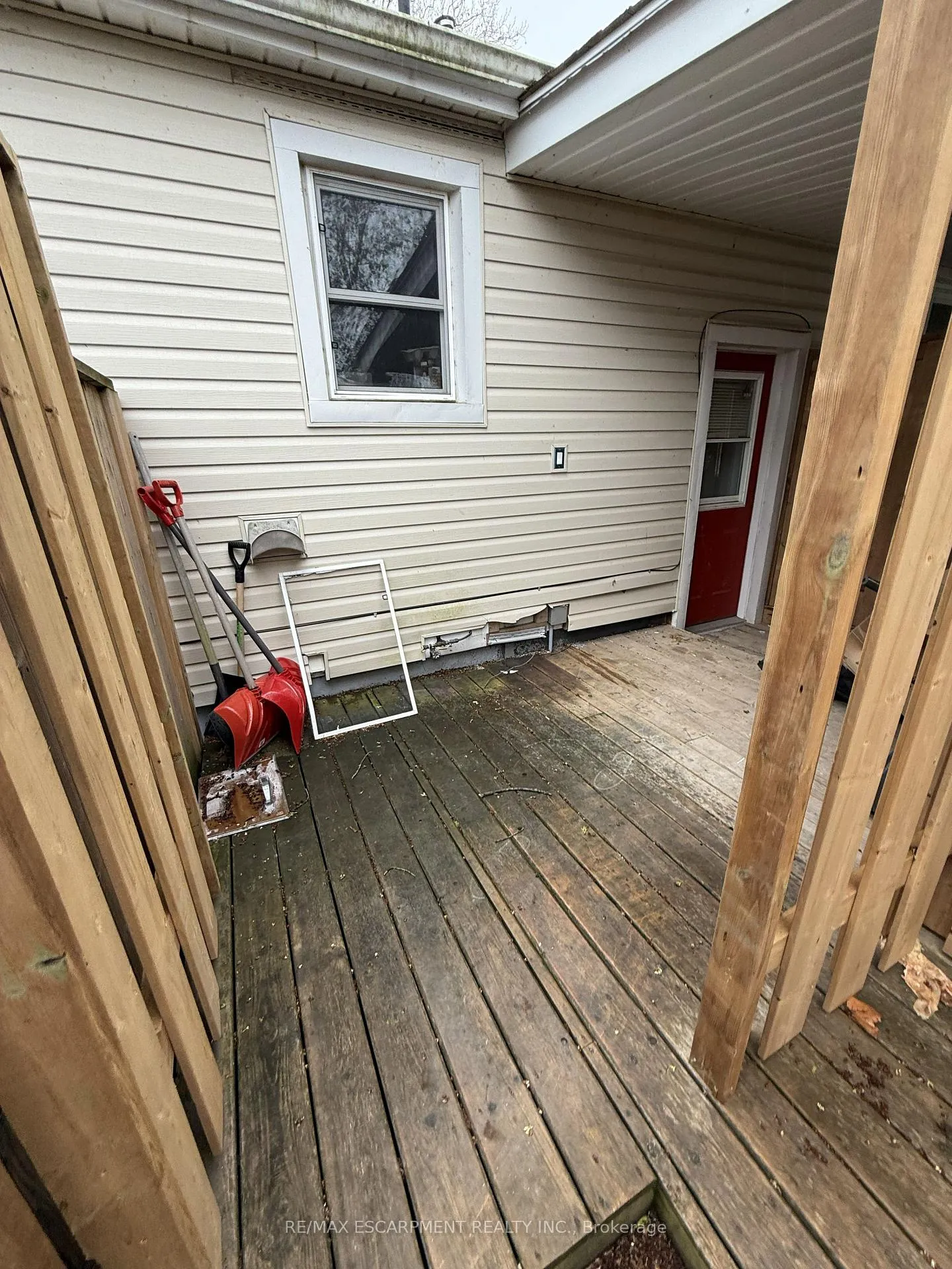 Photo 3 of Unit 2, 41 Beamer Avenue, St. Catharines, Bunting/Linwell — HOMEH