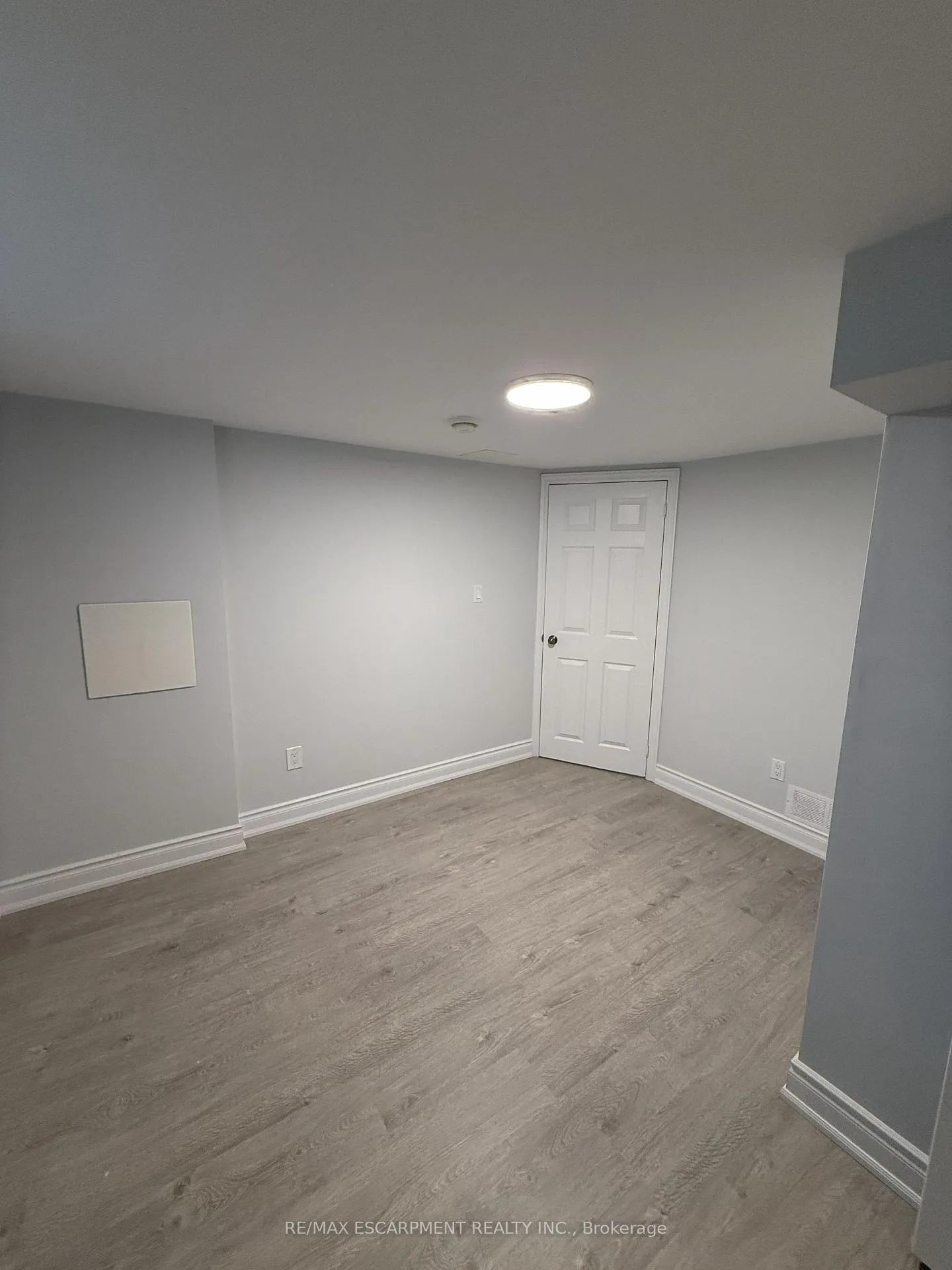 Photo 10 of Unit 2, 41 Beamer Avenue, St. Catharines, Bunting/Linwell — HOMEH