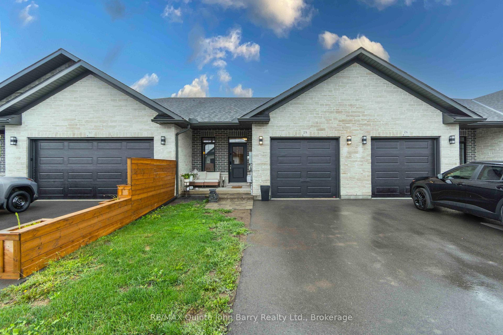 Photo 1 of 28 Raycroft Drive, Belleville, Thurlow Ward — HOMEH