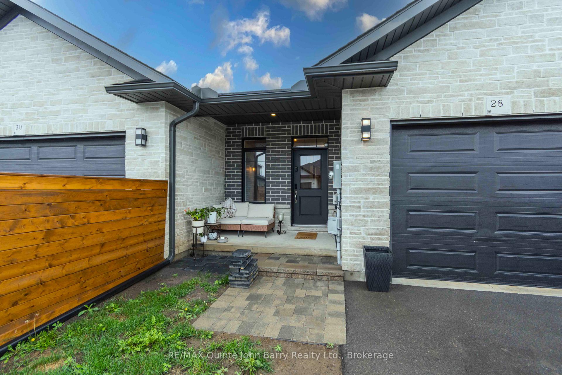 Photo 2 of 28 Raycroft Drive, Belleville, Thurlow Ward — HOMEH