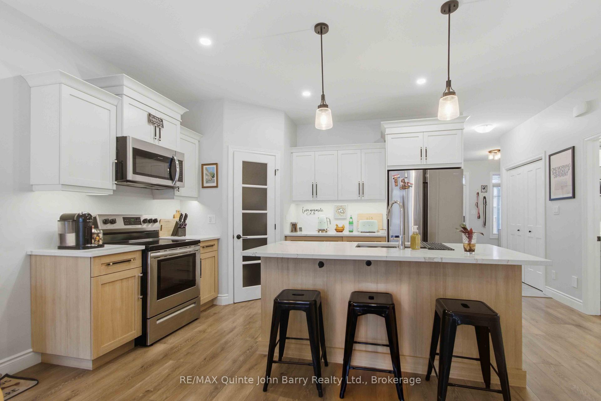 Photo 11 of 28 Raycroft Drive, Belleville, Thurlow Ward — HOMEH