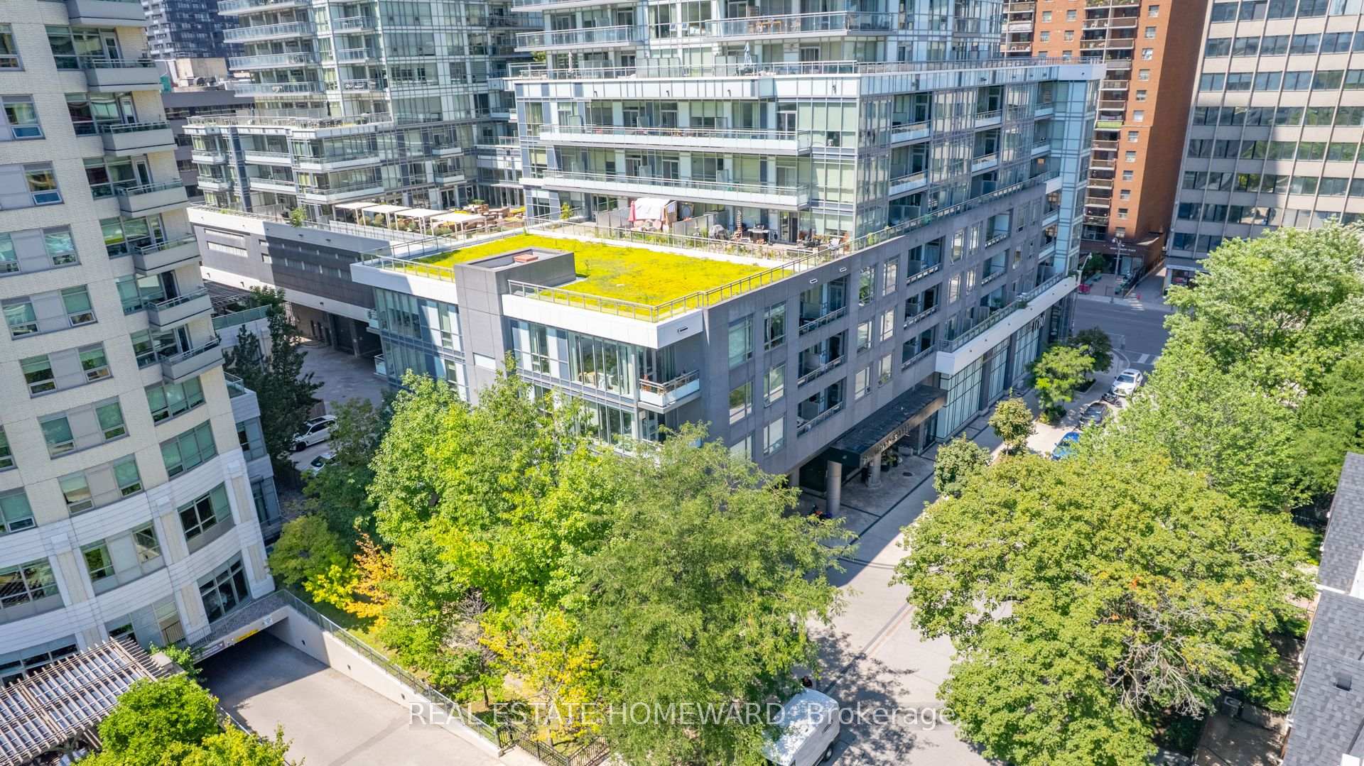 Photo 4 of Unit 312, 98 Lillian Street, Toronto, Mount Pleasant West — HOMEH