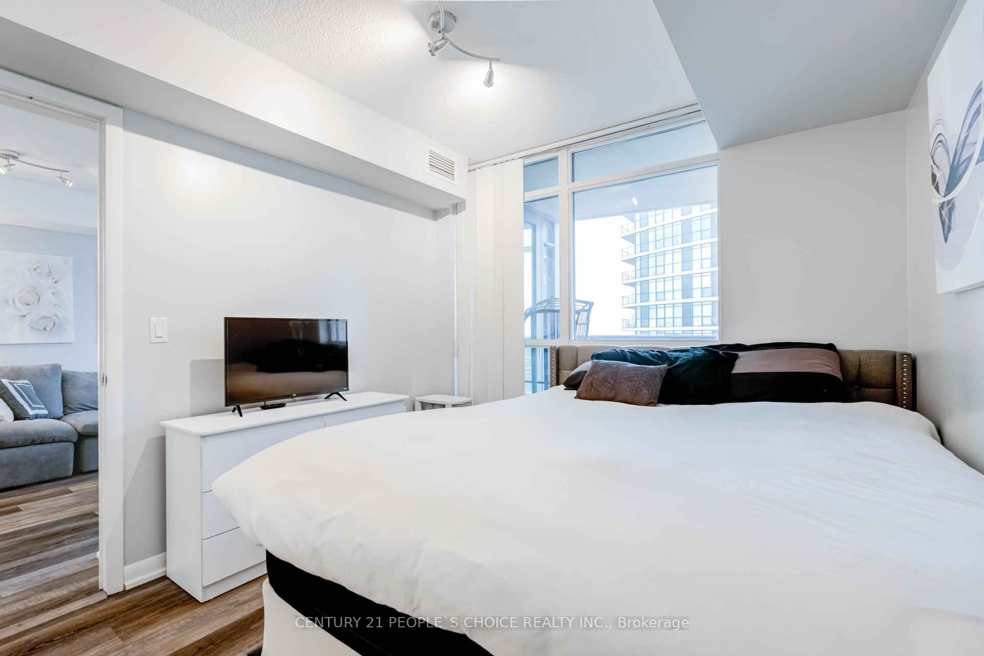 Photo 11 of Unit 2005, 215 Sherway Gardens Road, Etobicoke, Islington-City Centre West — HOMEH