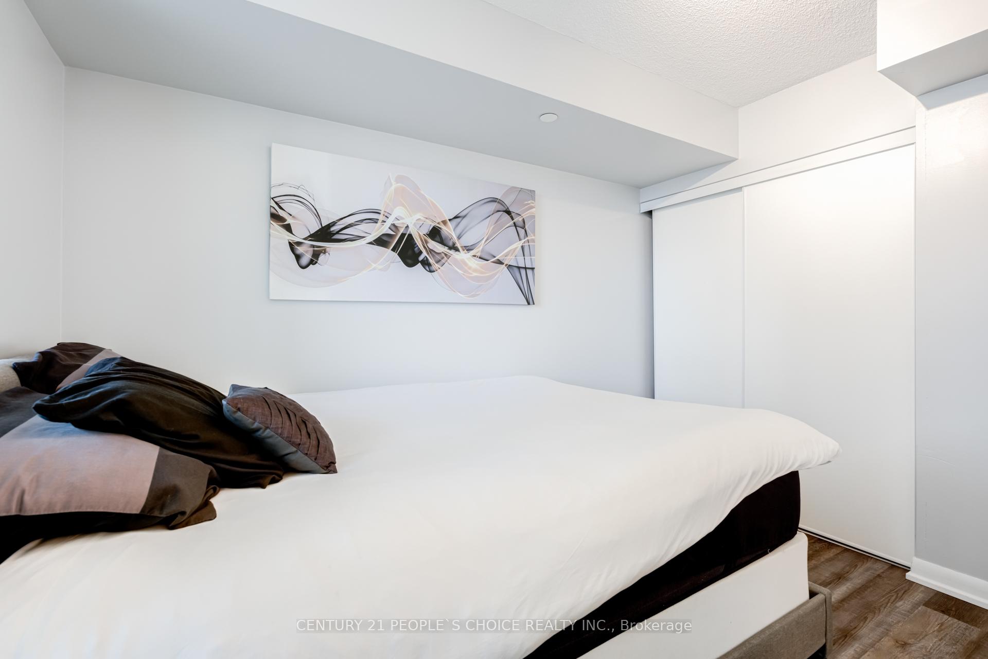 Photo 12 of Unit 2005, 215 Sherway Gardens Road, Etobicoke, Islington-City Centre West — HOMEH