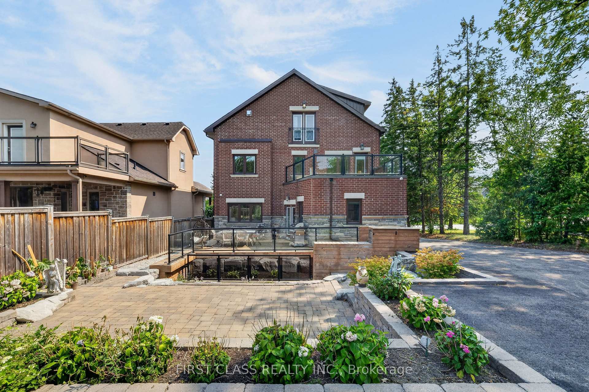 Photo 4 of 302 Brookside Road, Richmond Hill, Westbrook — HOMEH