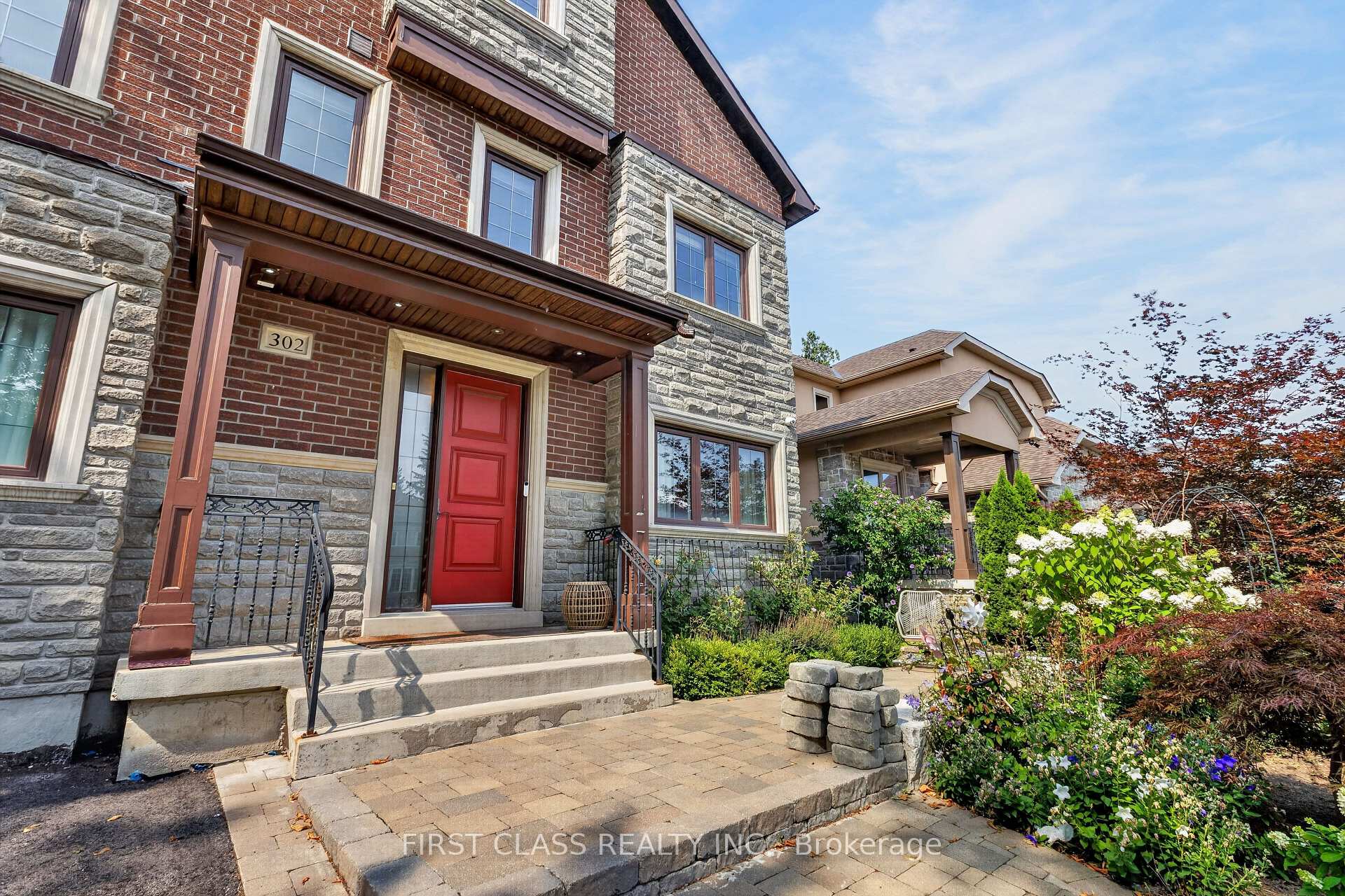 Photo 6 of 302 Brookside Road, Richmond Hill, Westbrook — HOMEH