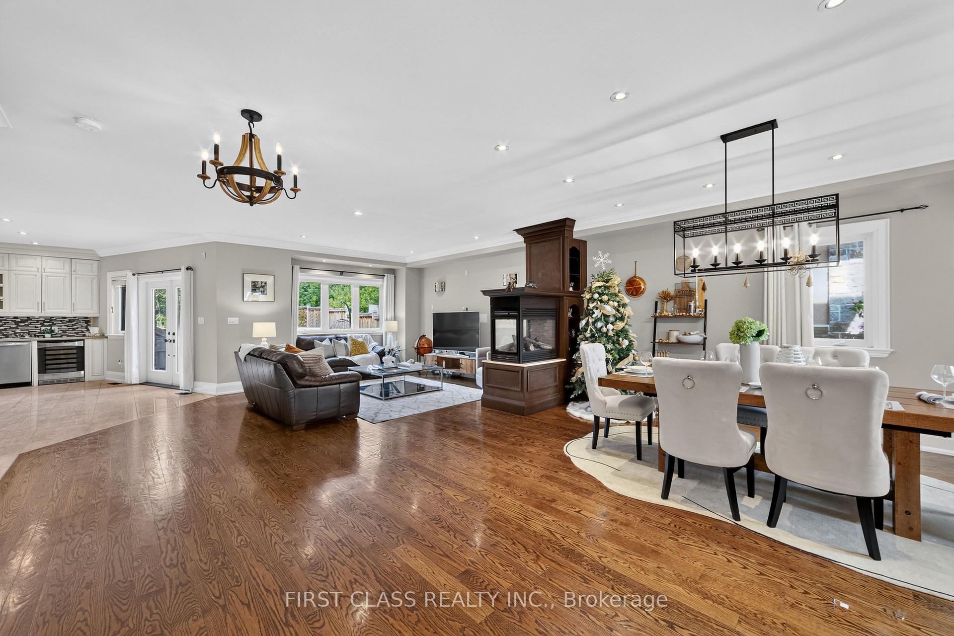 Photo 10 of 302 Brookside Road, Richmond Hill, Westbrook — HOMEH