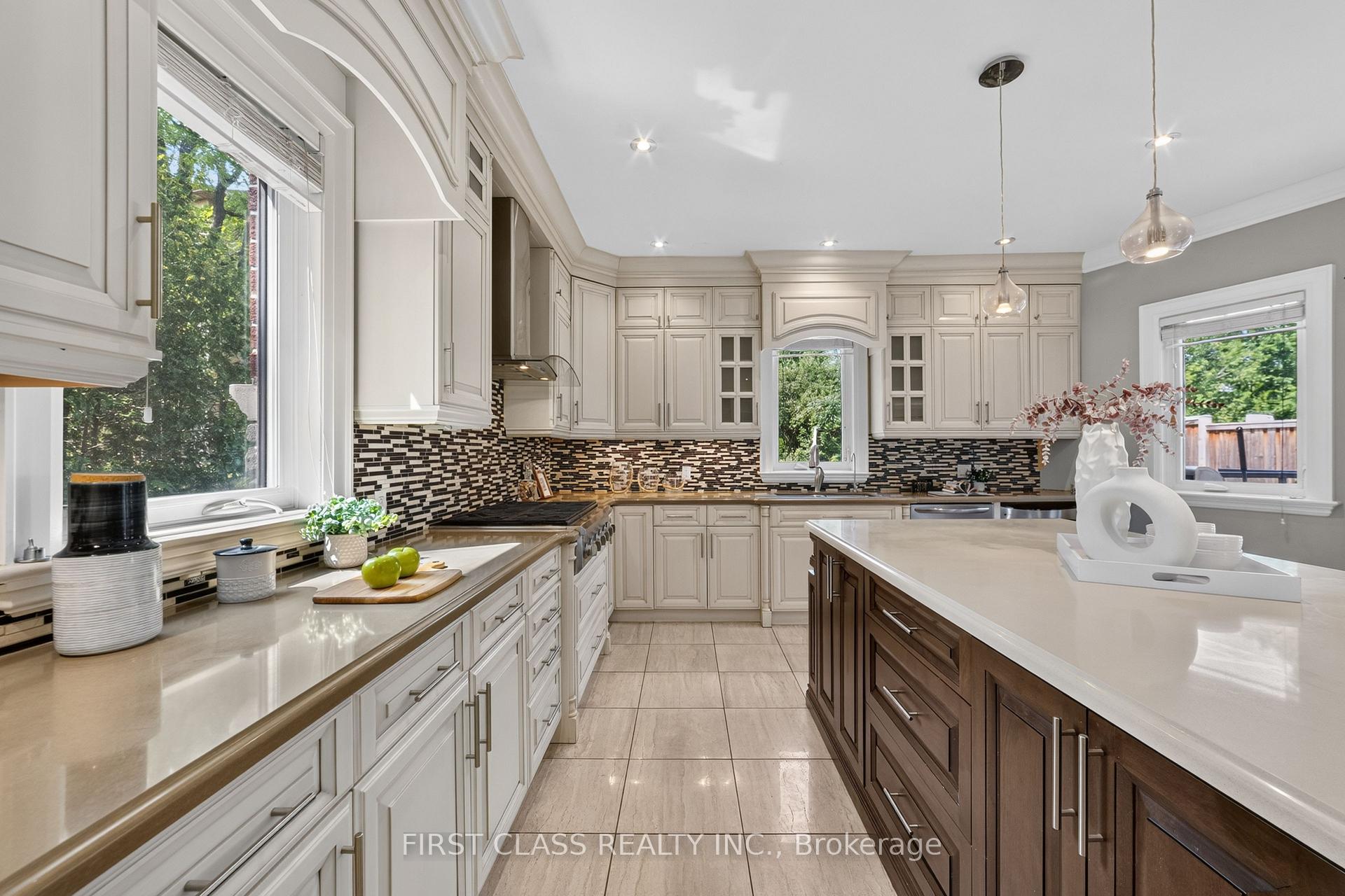 Photo 17 of 302 Brookside Road, Richmond Hill, Westbrook — HOMEH