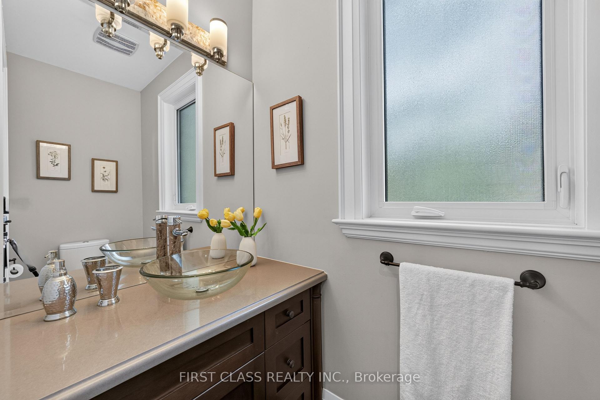 Photo 23 of 302 Brookside Road, Richmond Hill, Westbrook — HOMEH