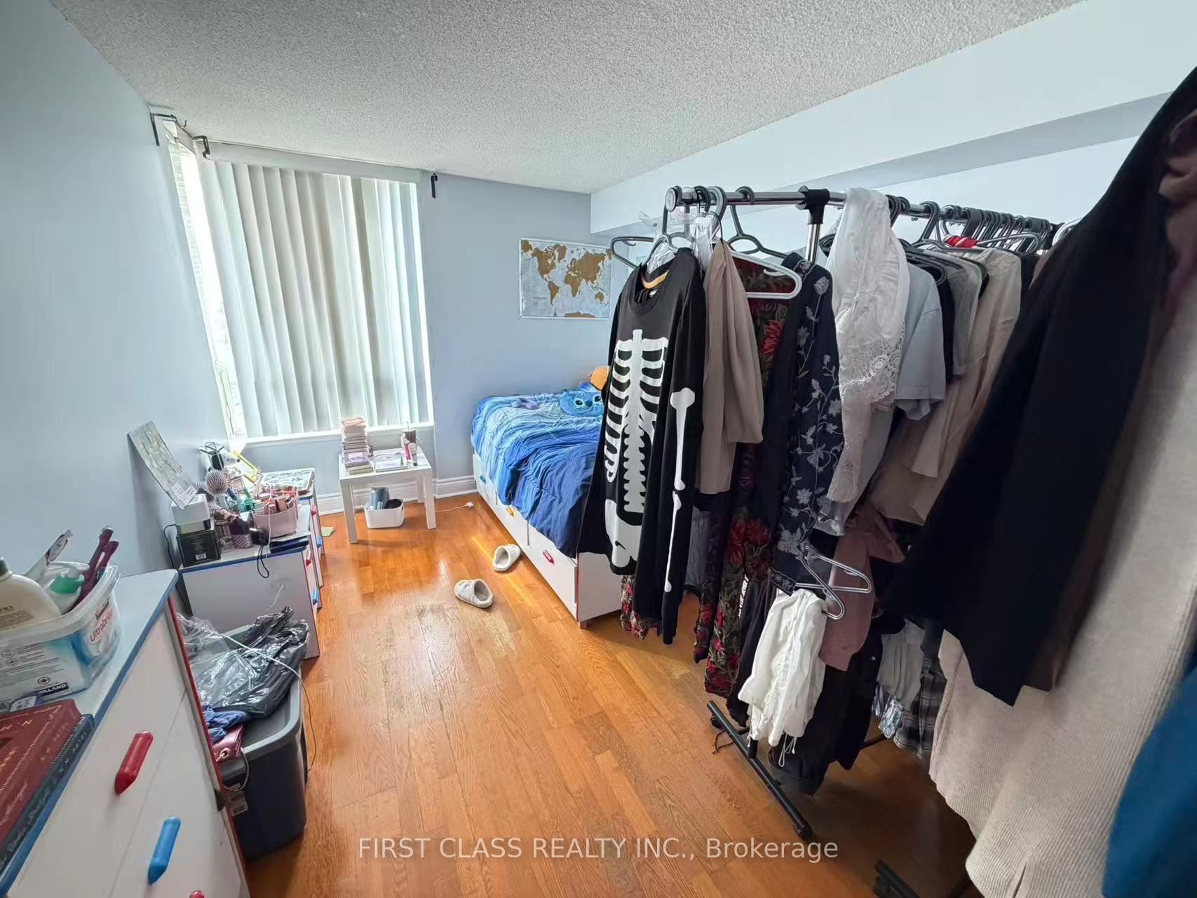 Photo 6 of Unit 1208, 700 Constellation Drive, Mississauga, Hurontario — HOMEH