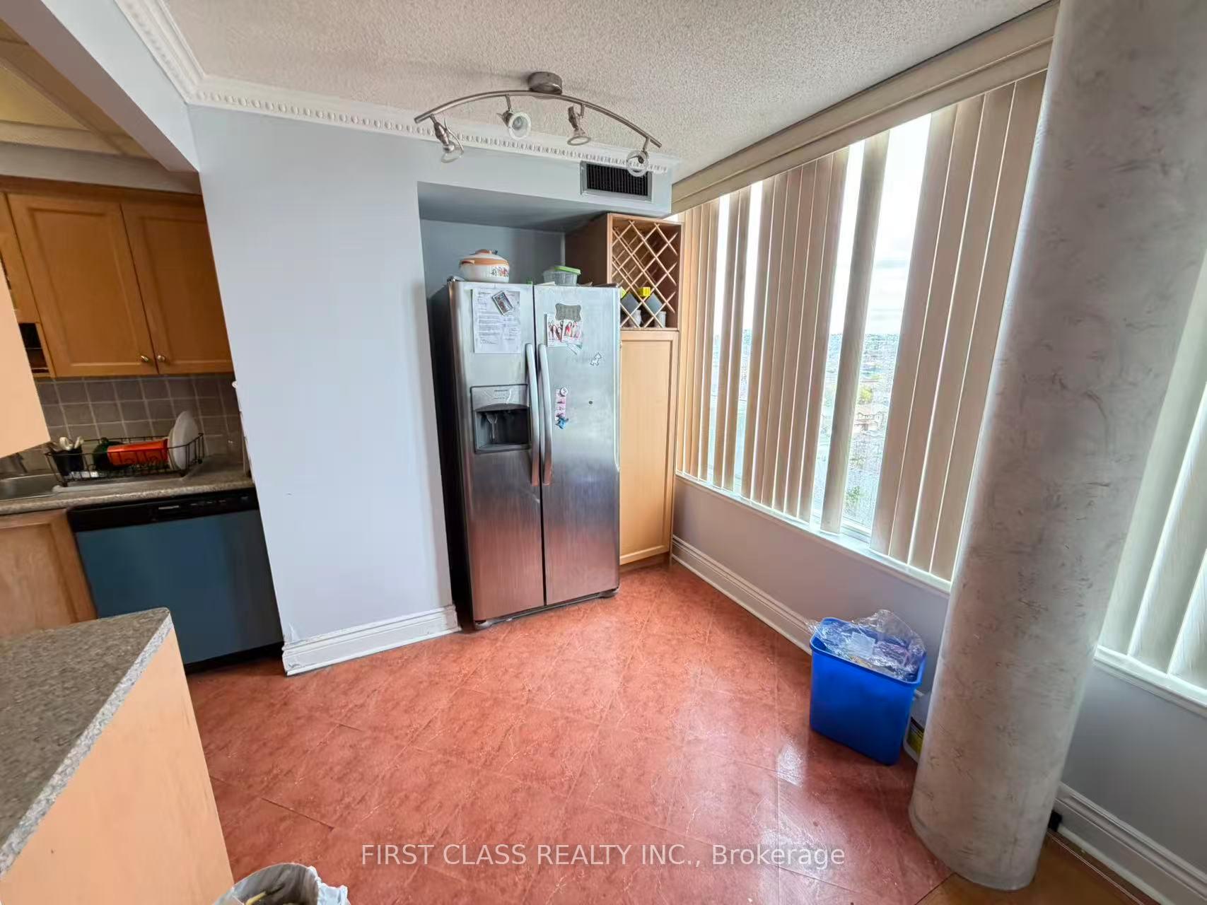 Photo 11 of Unit 1208, 700 Constellation Drive, Mississauga, Hurontario — HOMEH