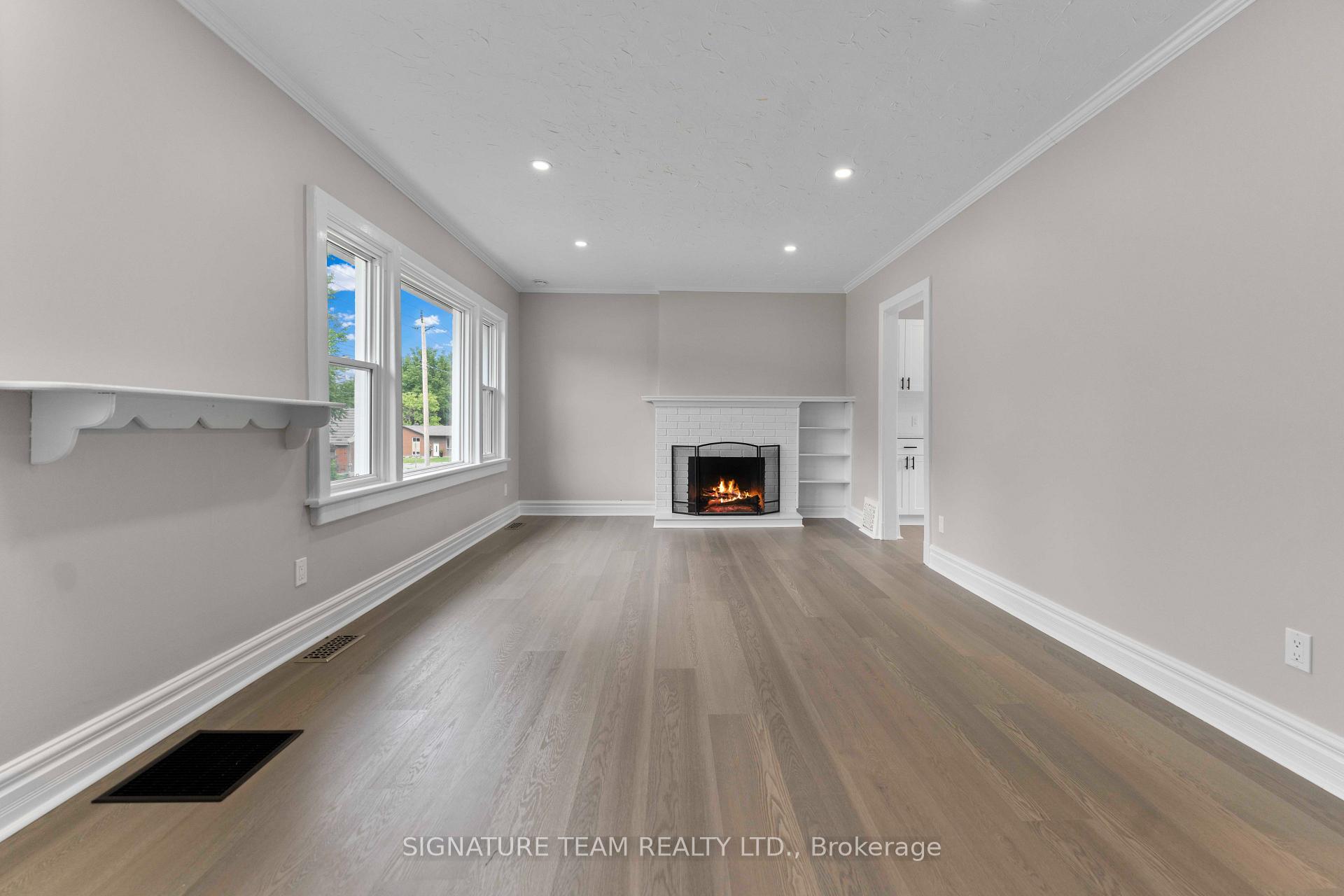 Photo 4 of 332 Alfred Street, Pembroke, Pembroke — HOMEH