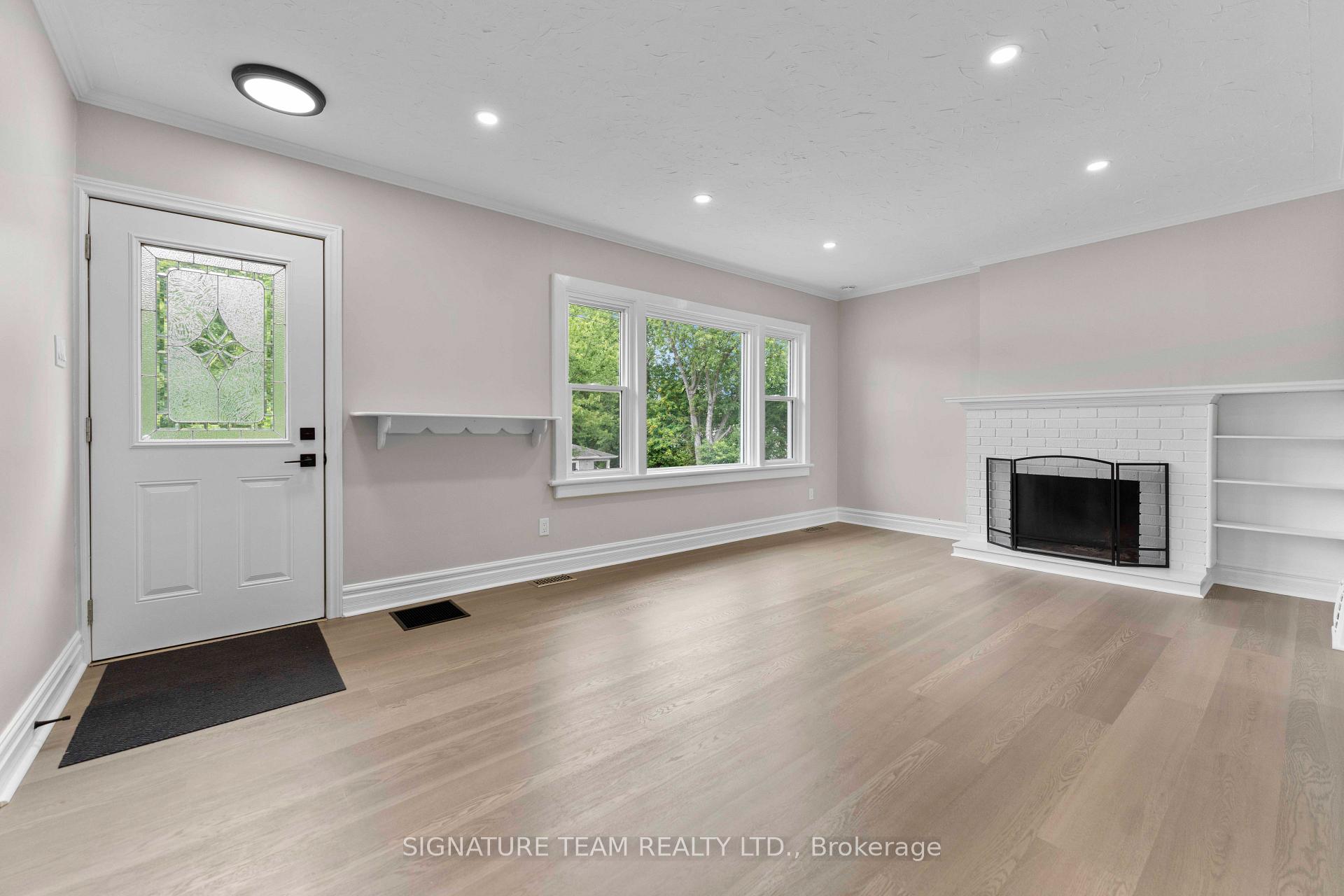 Photo 5 of 332 Alfred Street, Pembroke, Pembroke — HOMEH