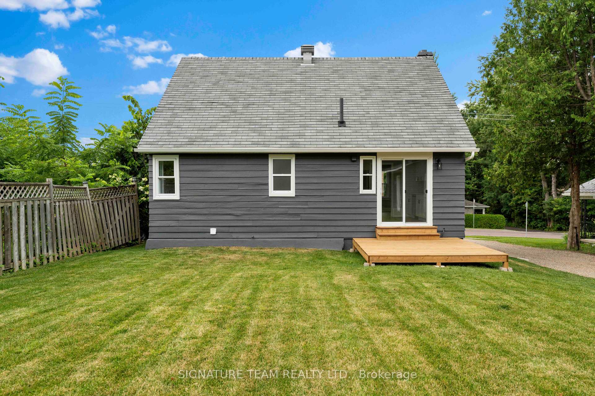 Photo 47 of 332 Alfred Street, Pembroke, Pembroke — HOMEH