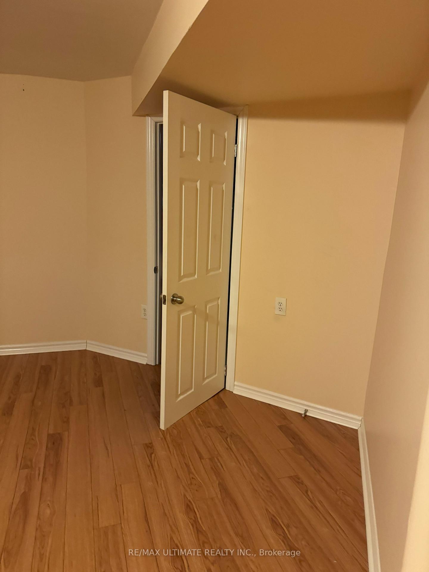 Photo 8 of Unit Basement, 58 Braidwood Lake Road, Brampton, Northwest Sandalwood Parkway — HOMEH