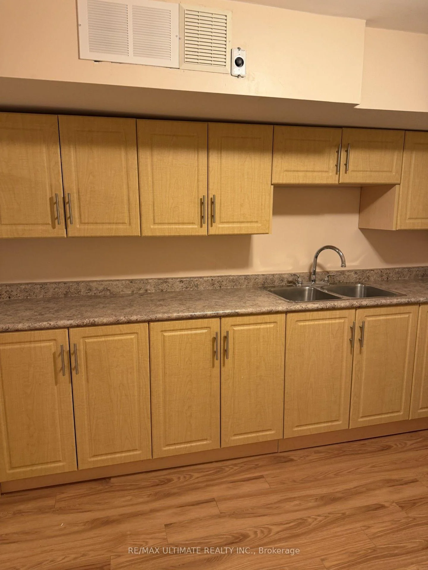Photo 25 of Unit Basement, 58 Braidwood Lake Road, Brampton, Northwest Sandalwood Parkway — HOMEH
