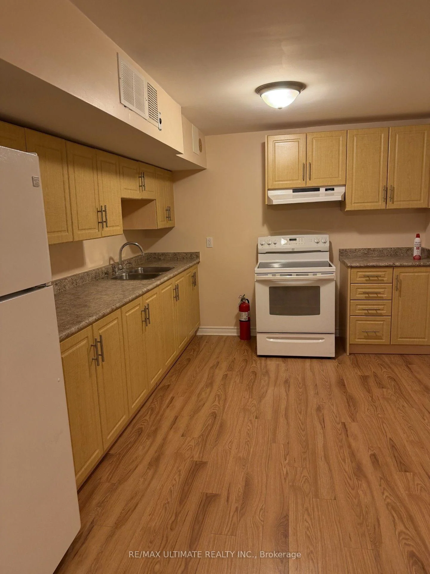 Photo 26 of Unit Basement, 58 Braidwood Lake Road, Brampton, Northwest Sandalwood Parkway — HOMEH